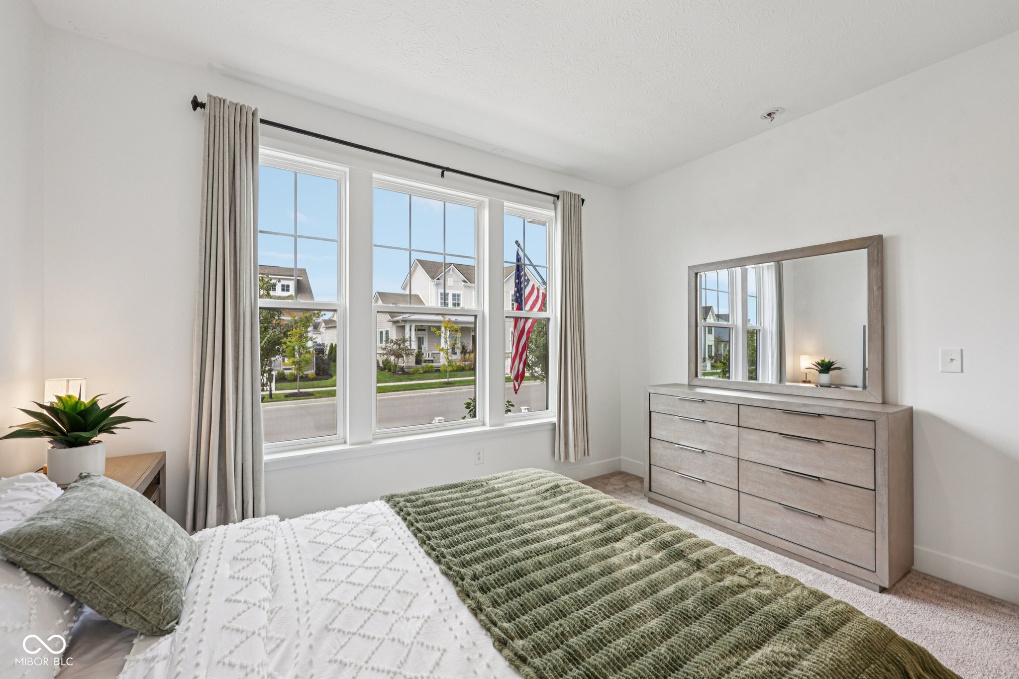 1382 Chatham Hills Boulevard