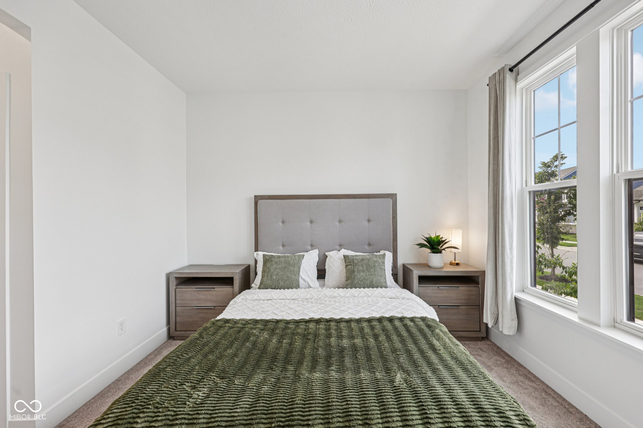 1382 Chatham Hills Boulevard