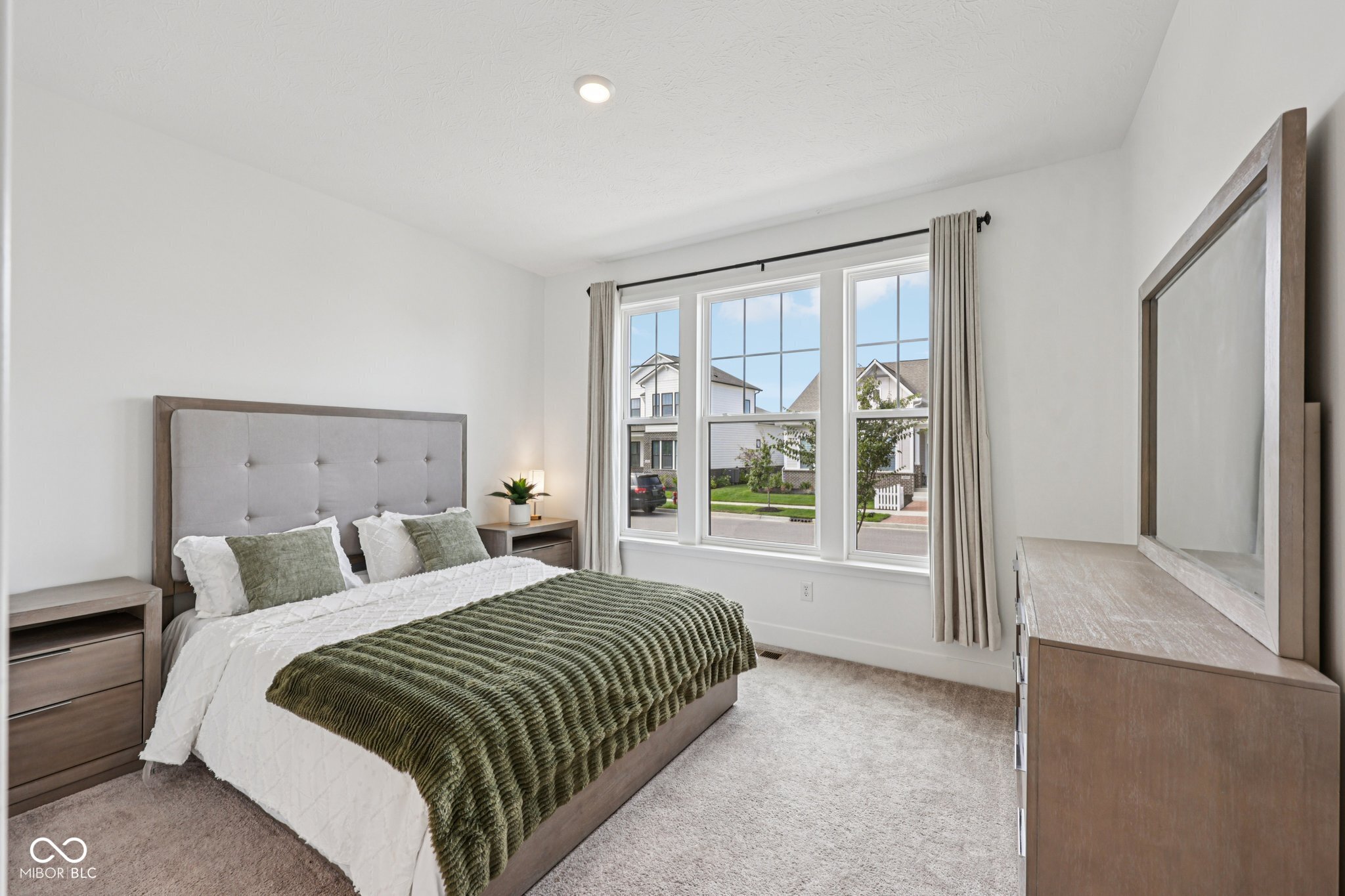 1382 Chatham Hills Boulevard