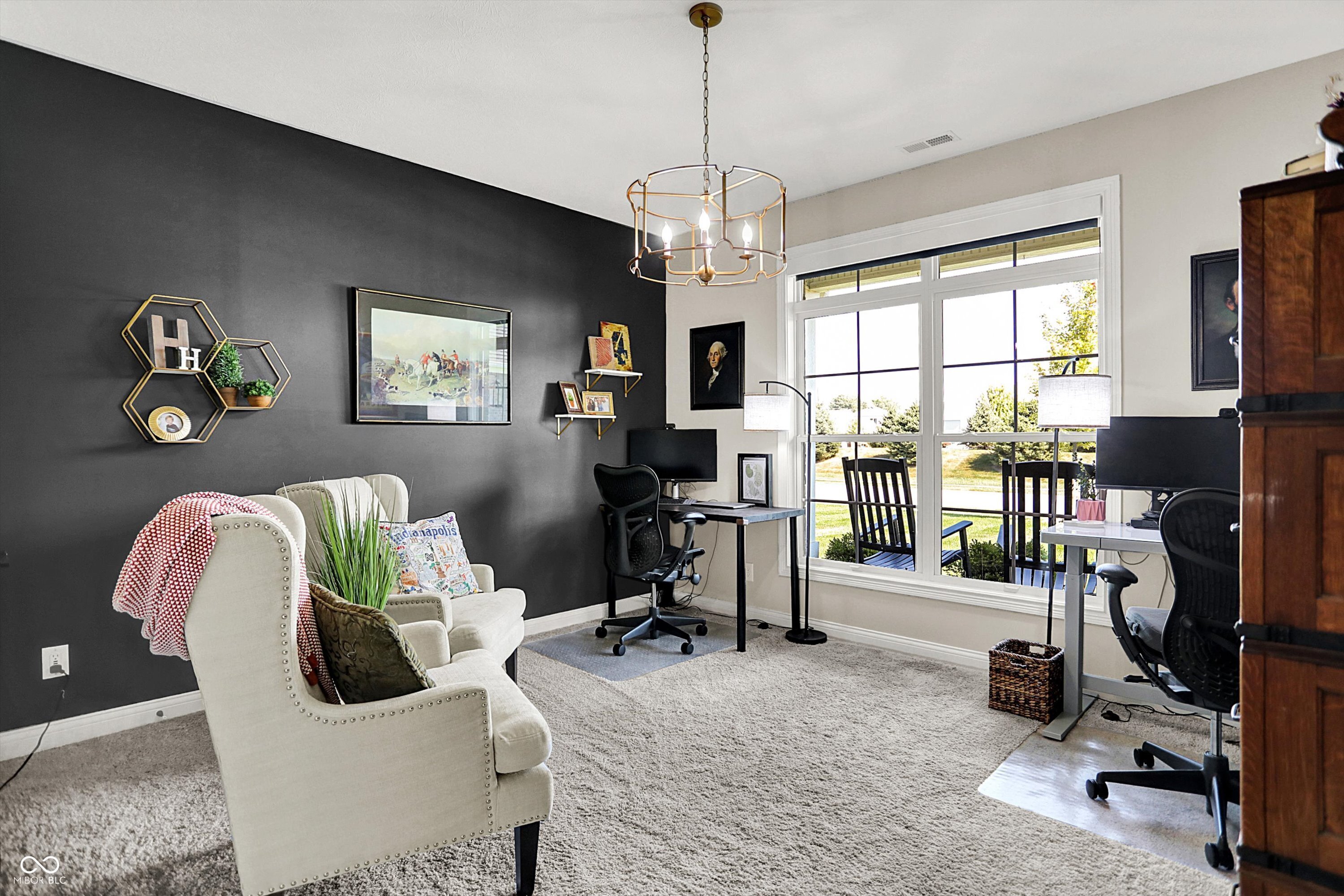 1246 Meadowbrook Lane