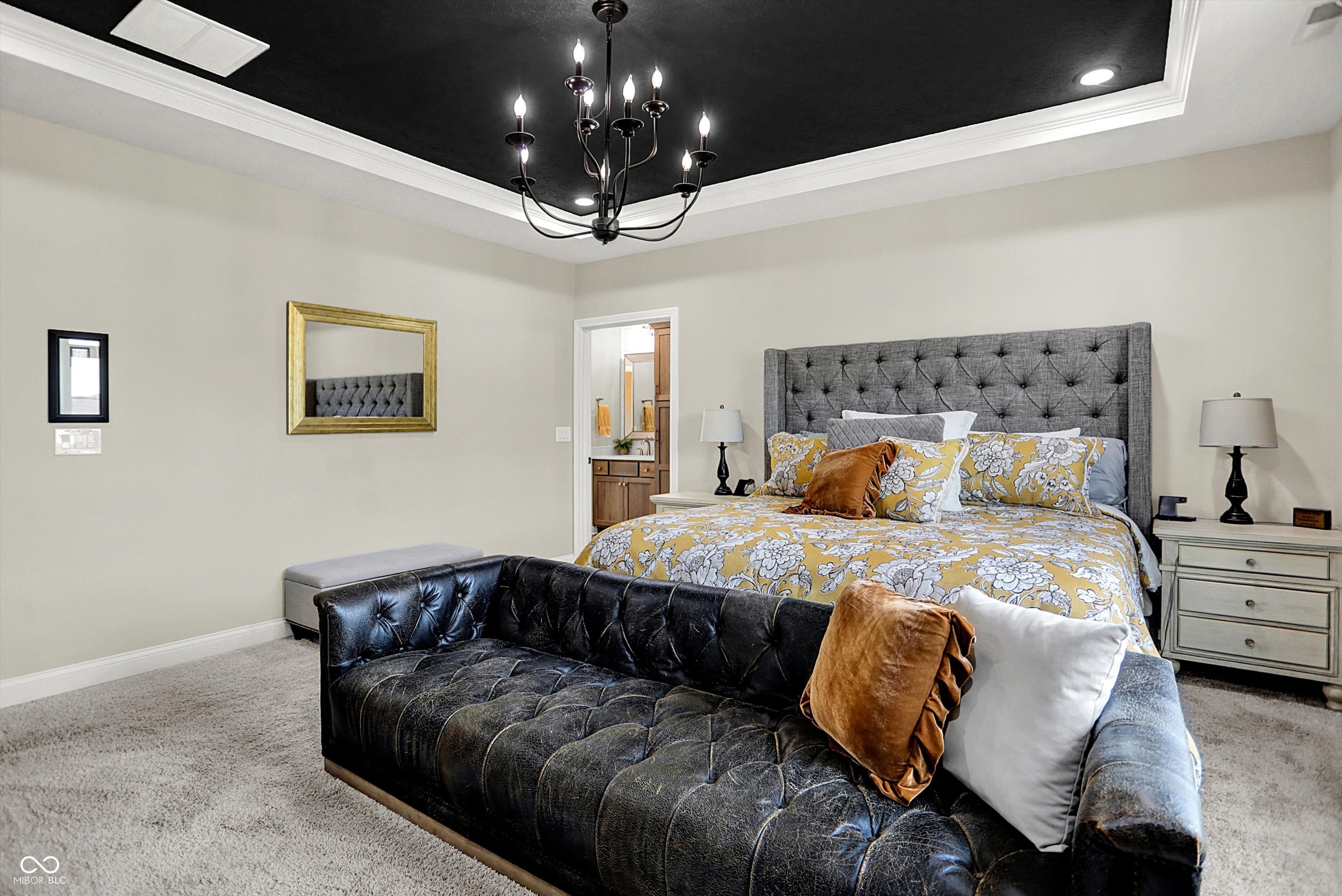 1246 Meadowbrook Lane