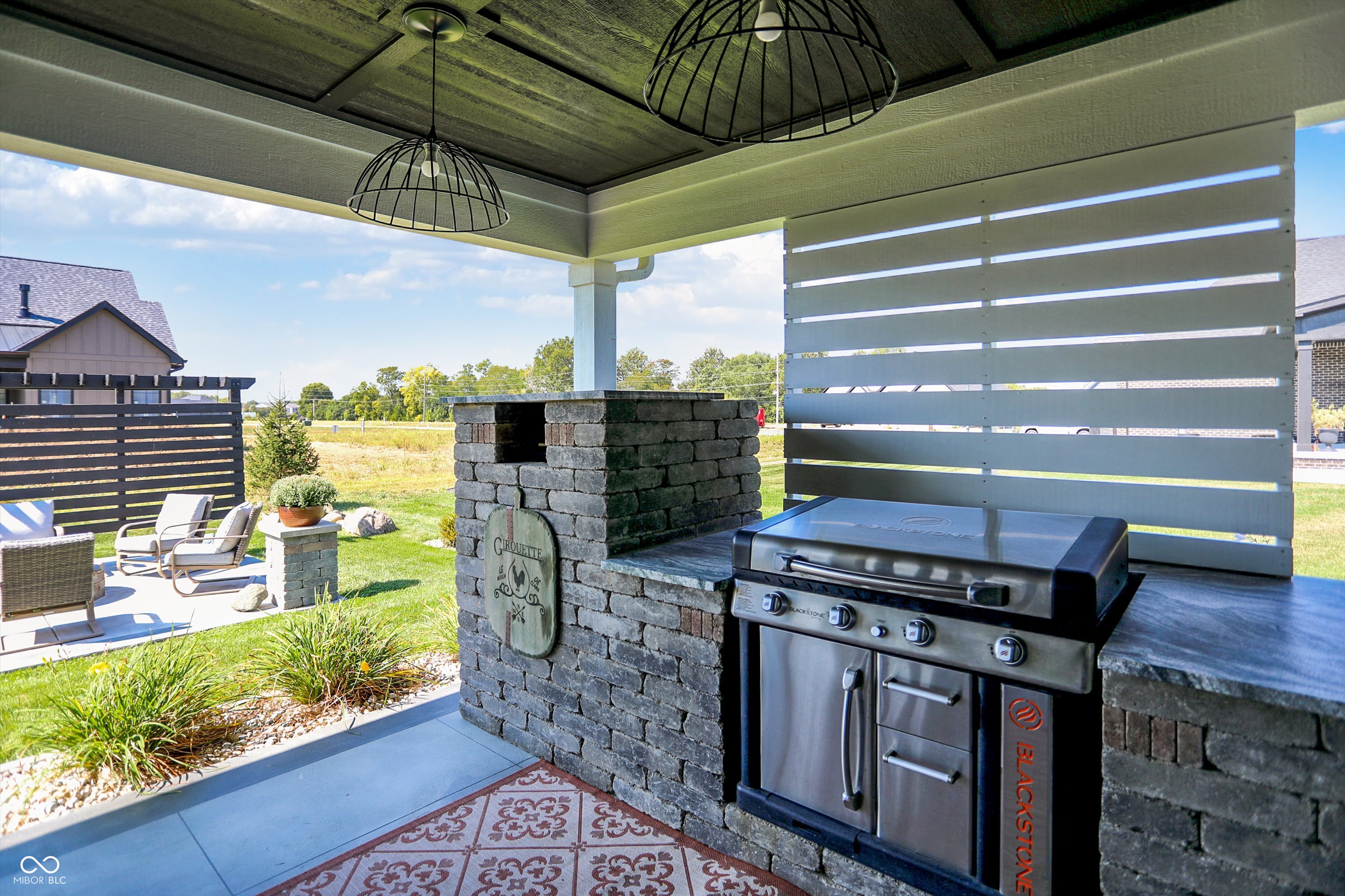 1246 Meadowbrook Lane