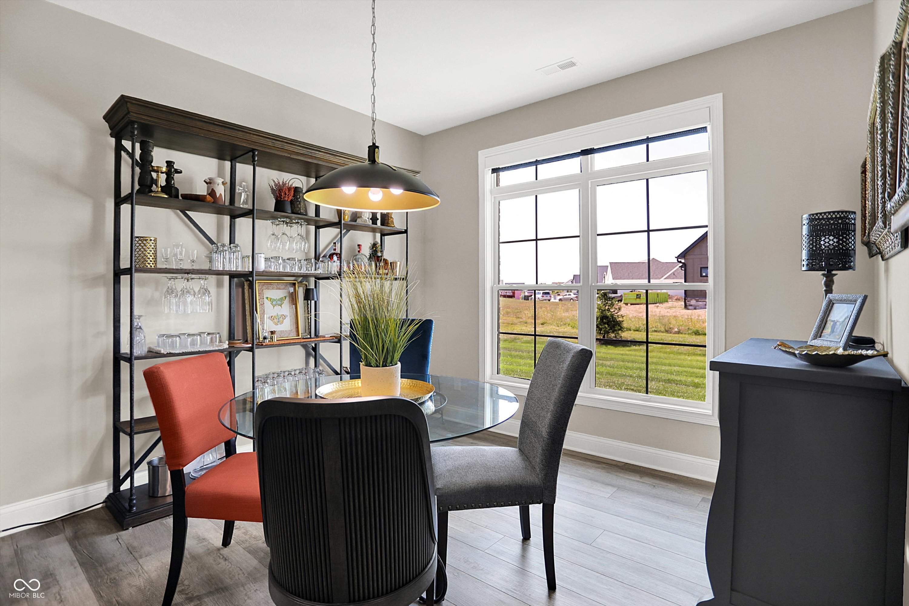 1246 Meadowbrook Lane