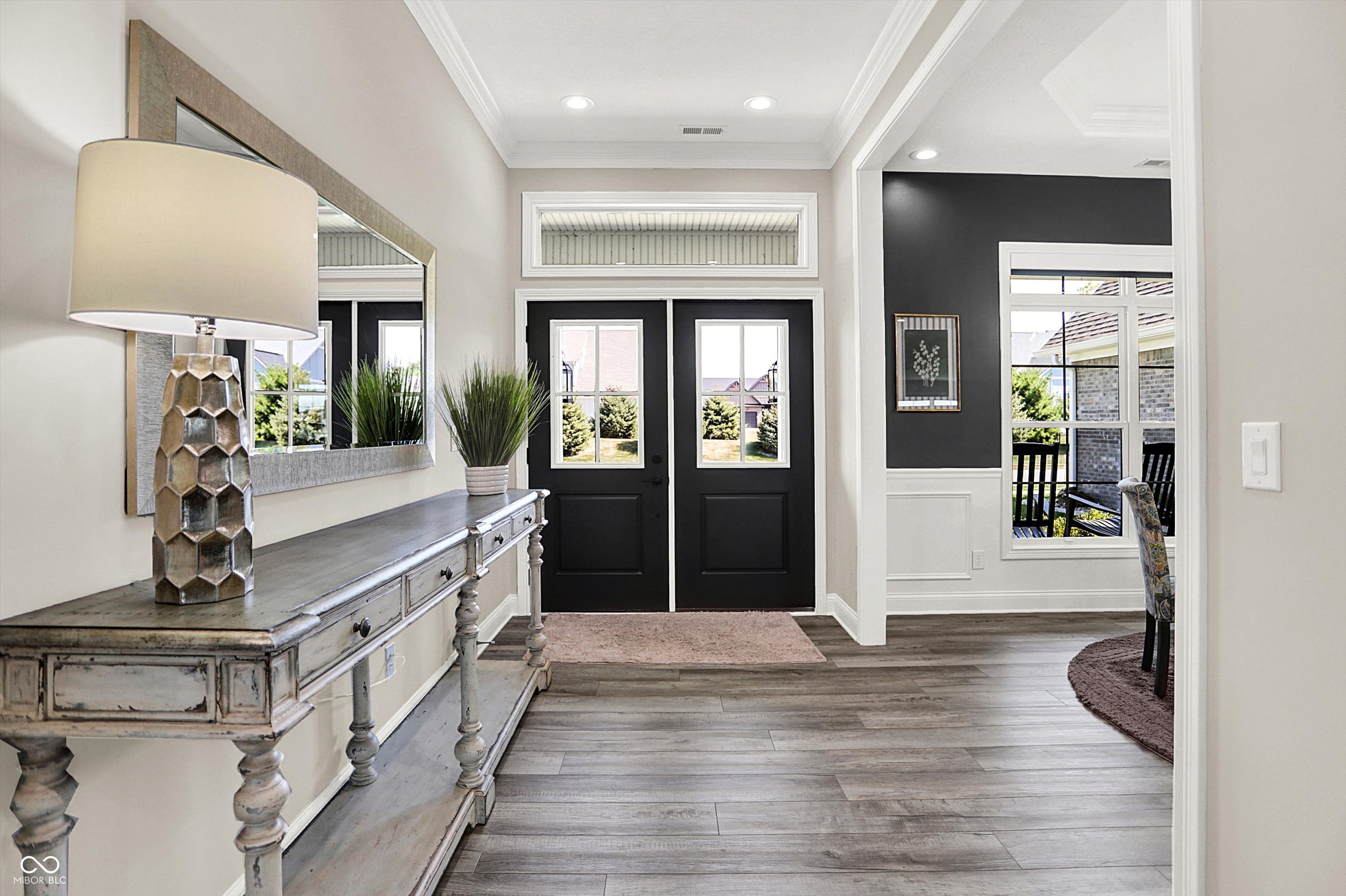 1246 Meadowbrook Lane