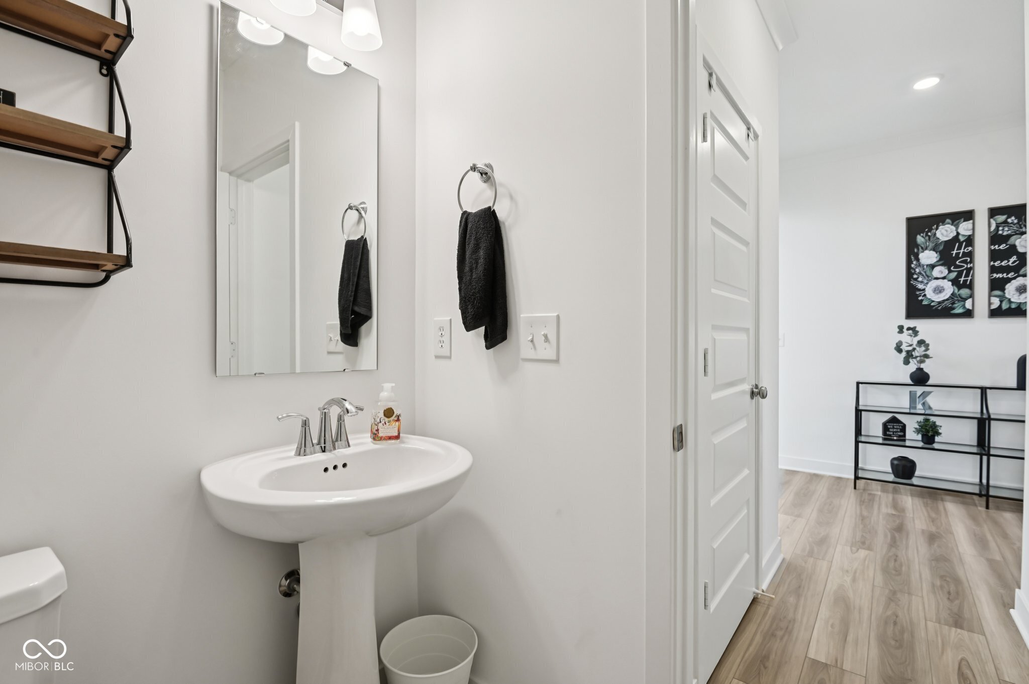 1432 Chatham Hills Boulevard