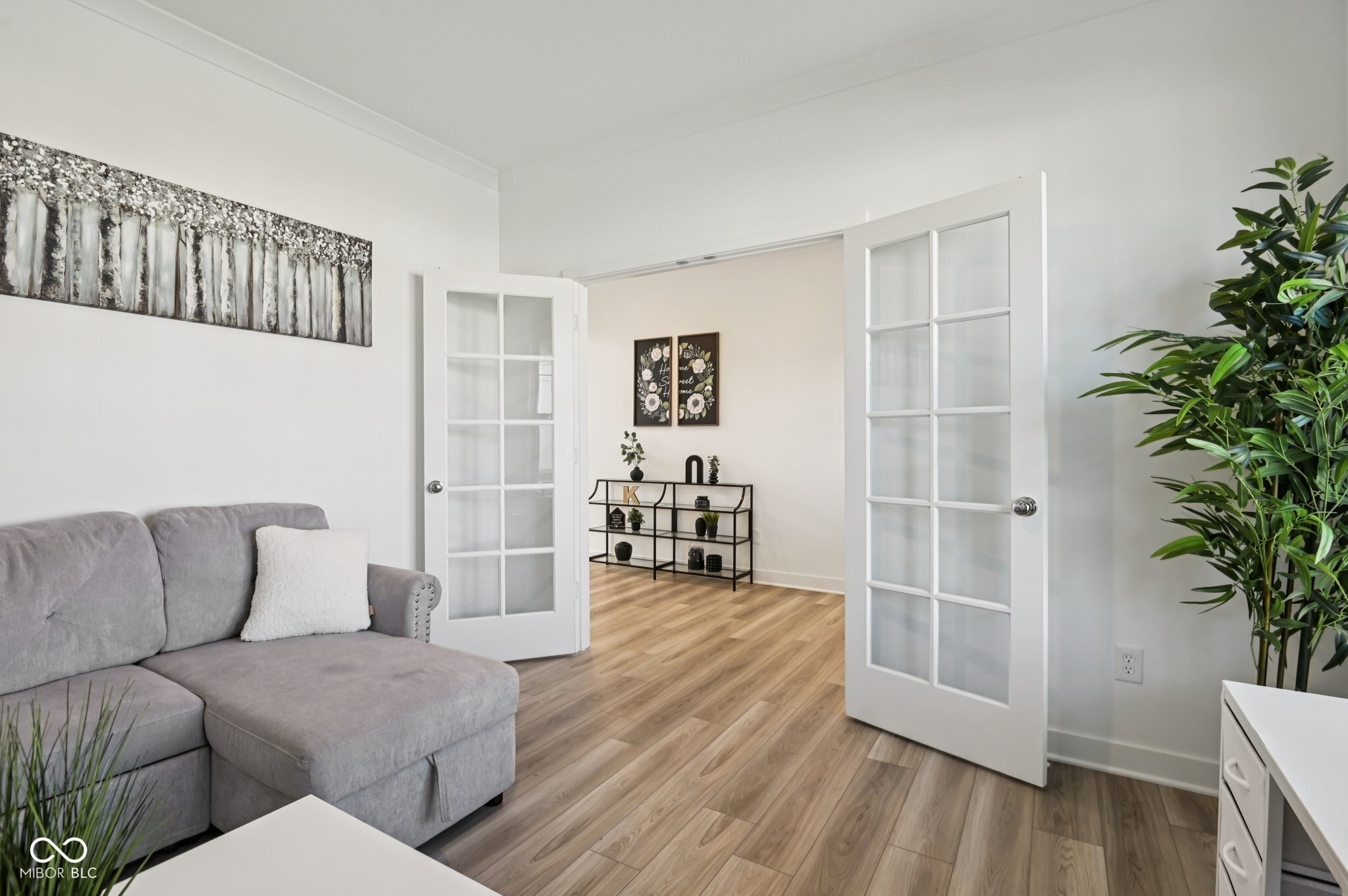 1432 Chatham Hills Boulevard