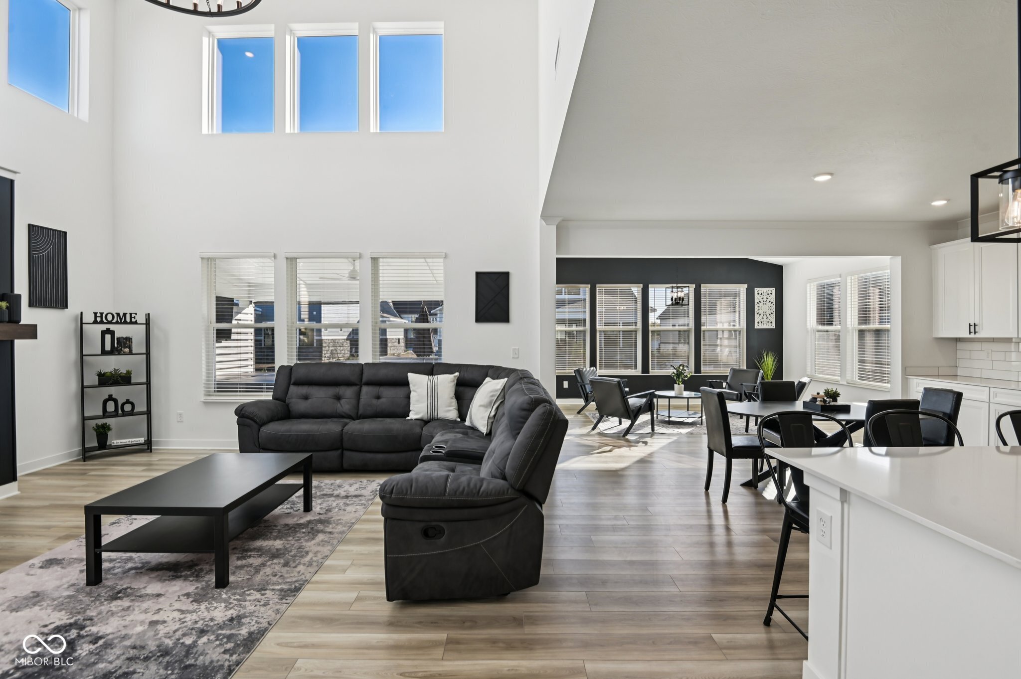 1432 Chatham Hills Boulevard