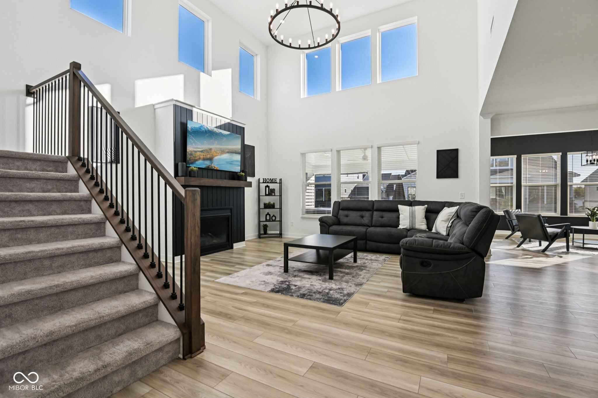 1432 Chatham Hills Boulevard