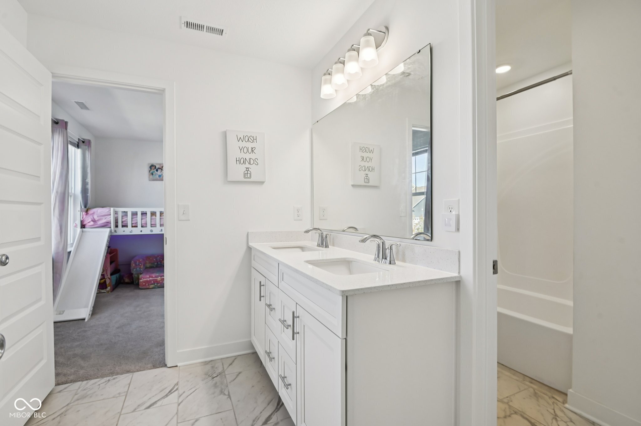 1432 Chatham Hills Boulevard