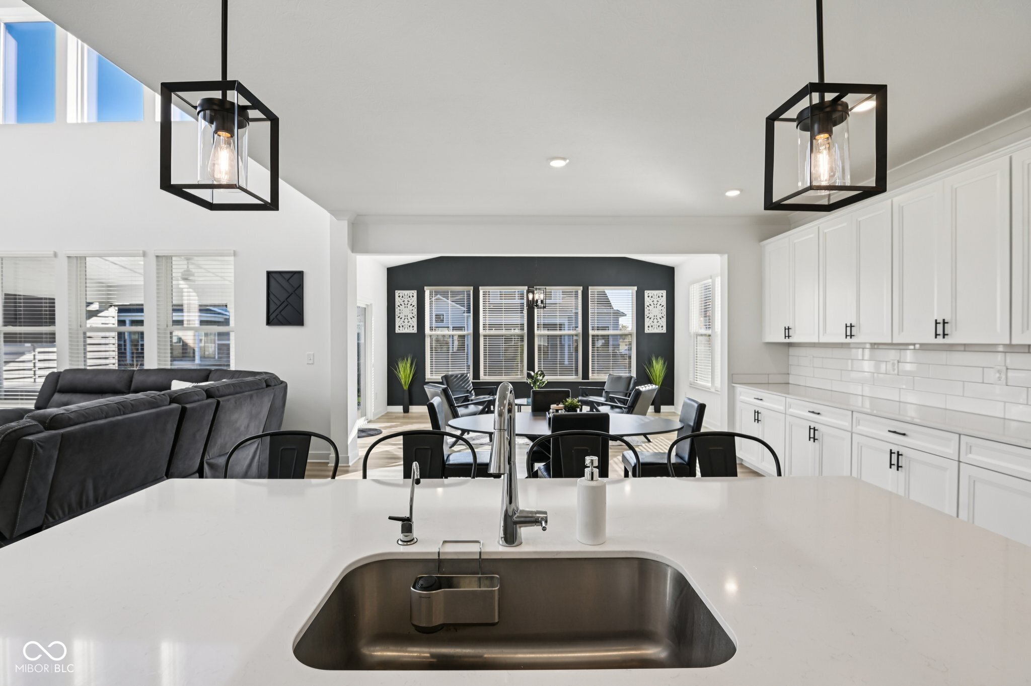 1432 Chatham Hills Boulevard