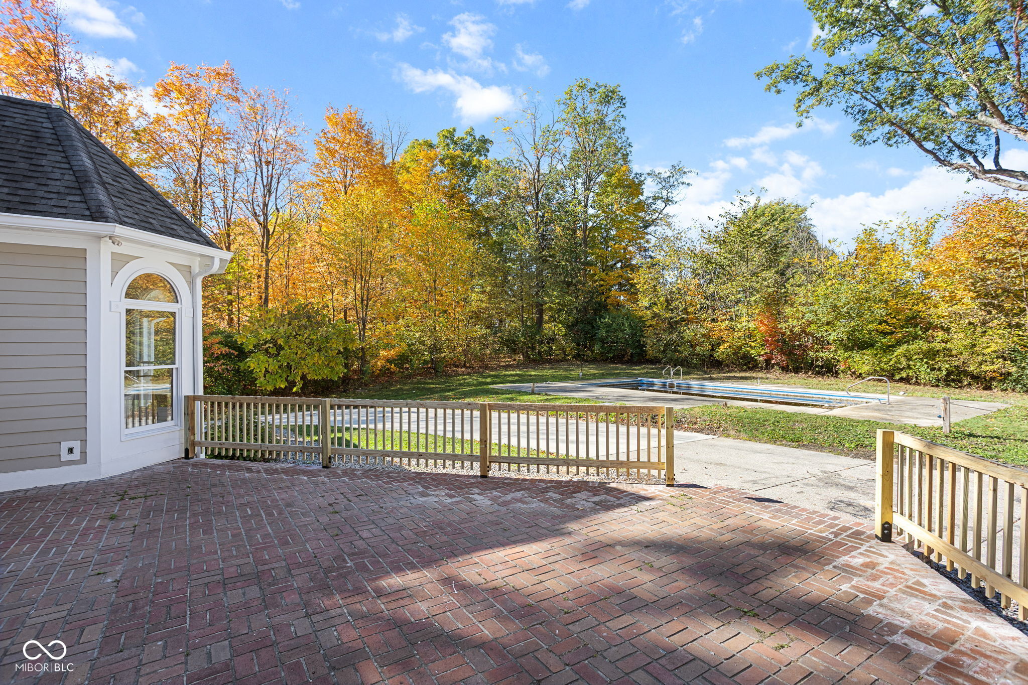 15 S Creedmoor Way