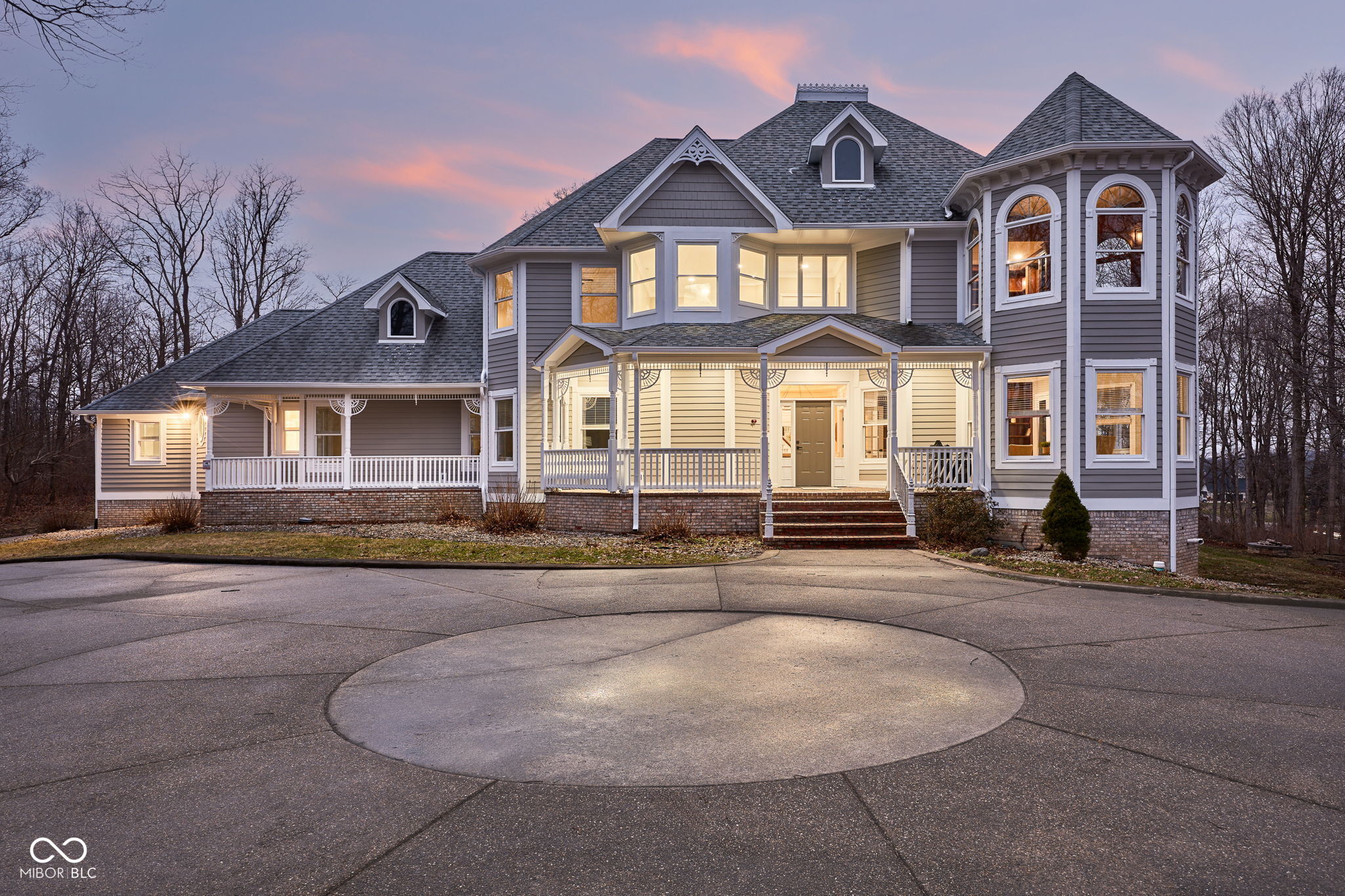 15 S Creedmoor Way