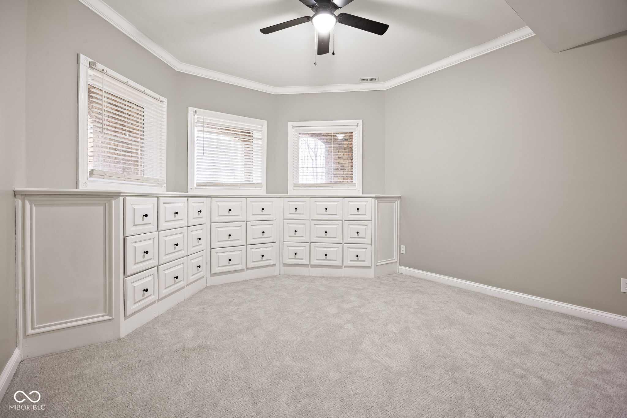 15 S Creedmoor Way