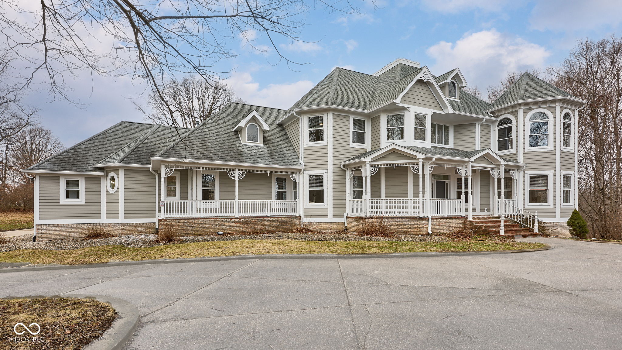 15 S Creedmoor Way