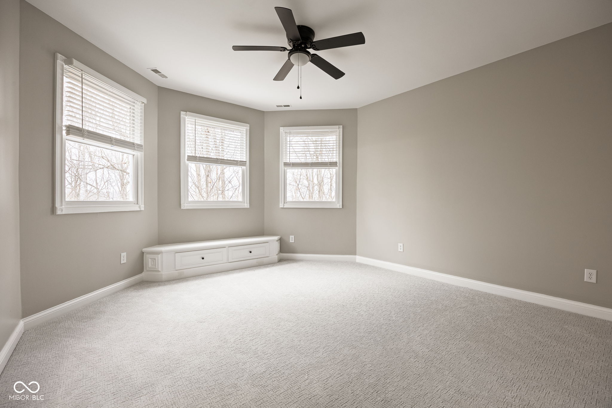 15 S Creedmoor Way