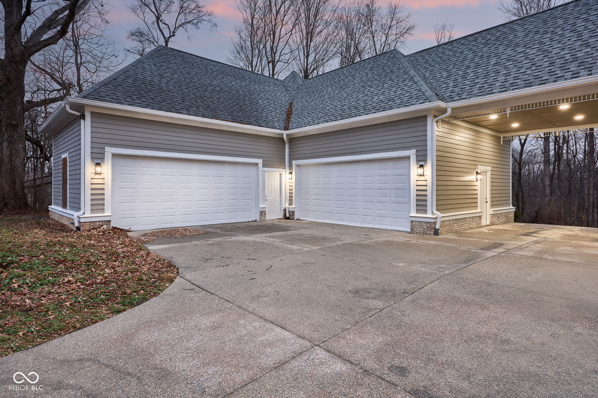 15 S Creedmoor Way
