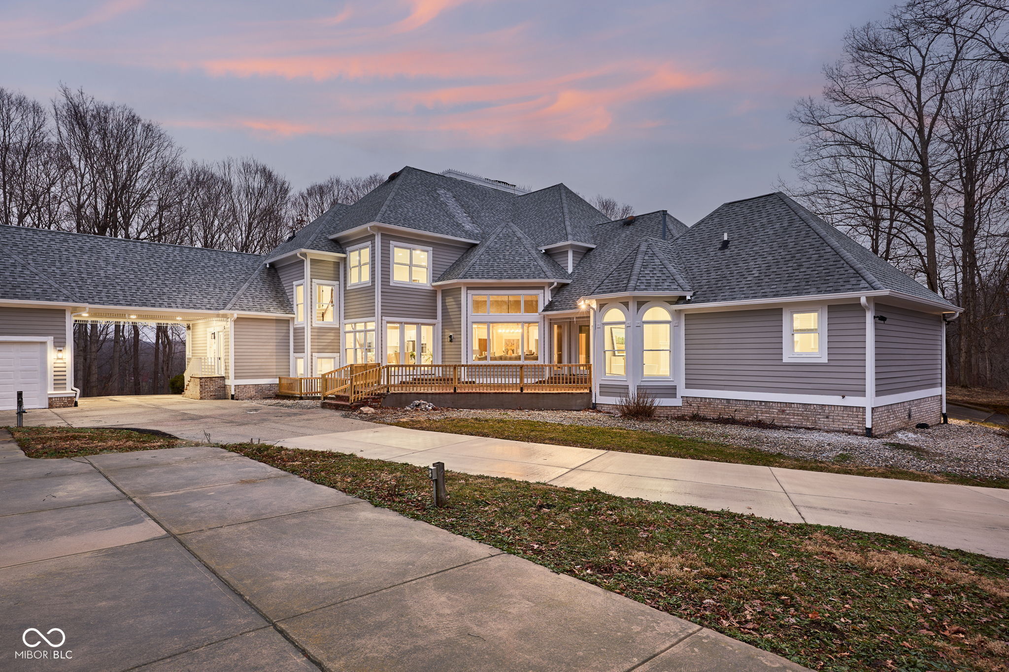 15 S Creedmoor Way