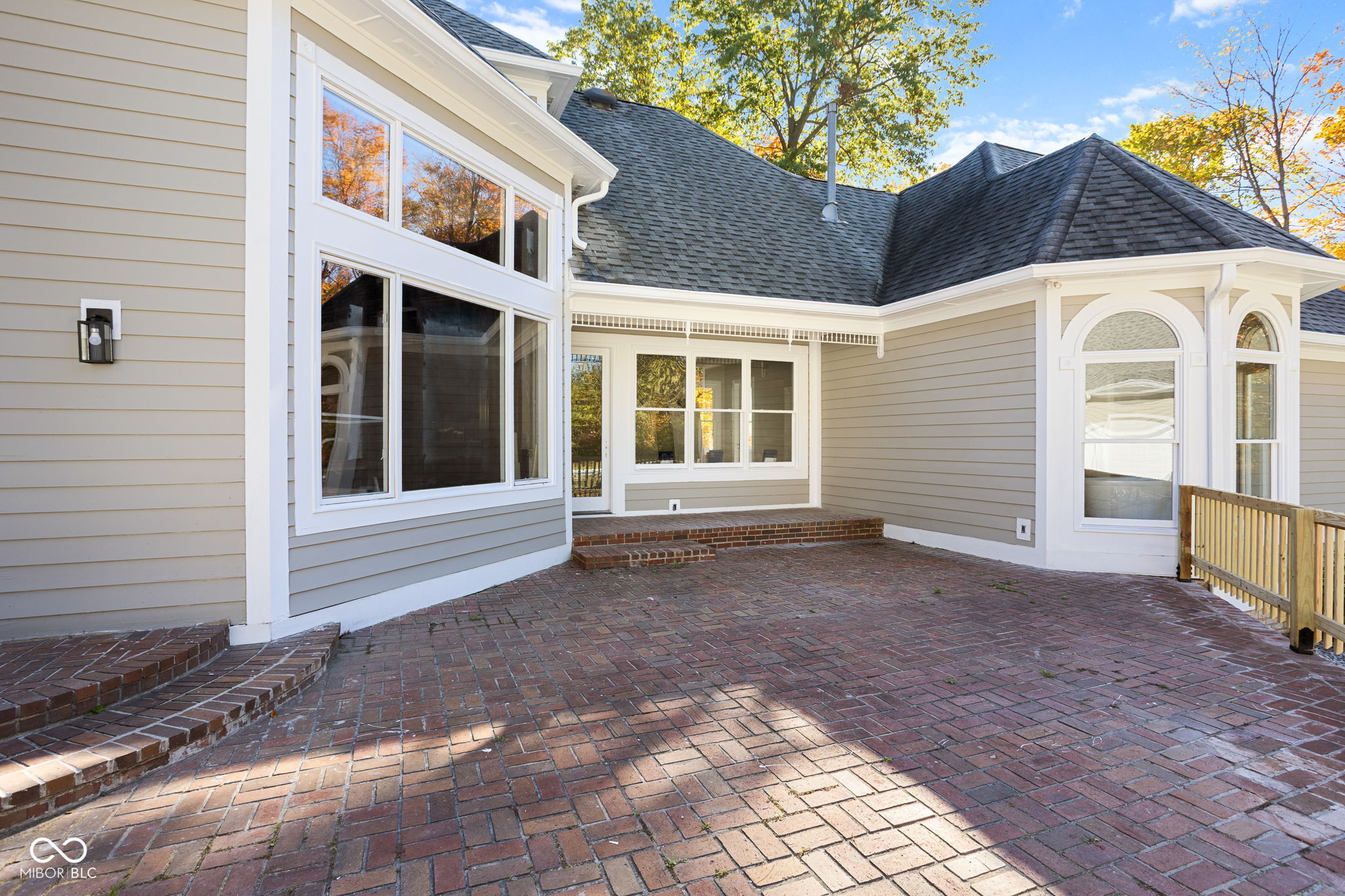15 S Creedmoor Way
