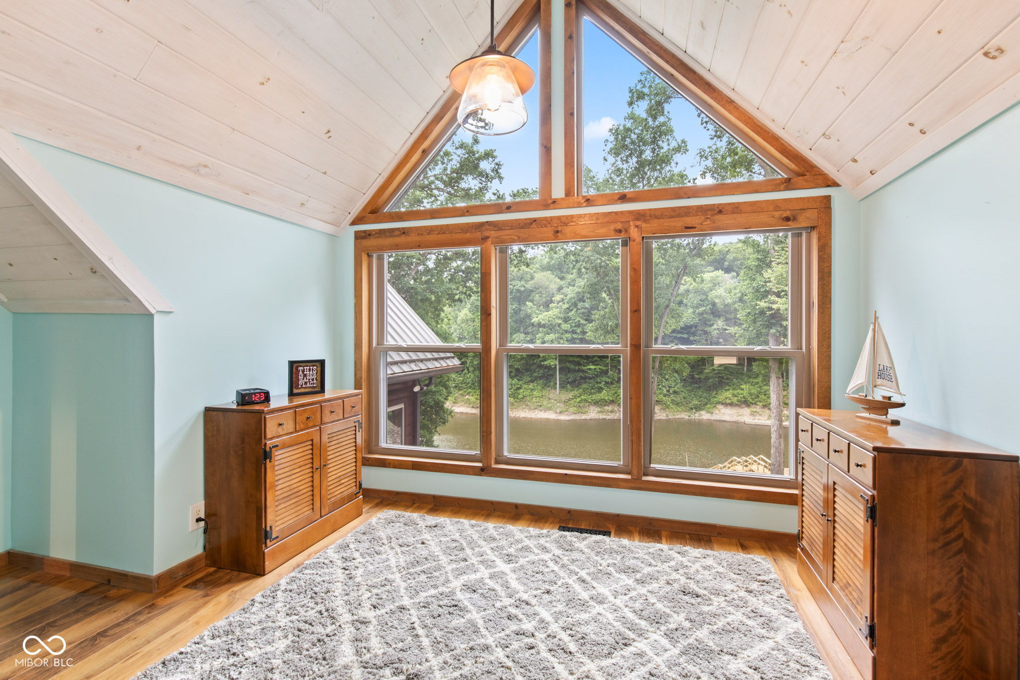 2540 S Annapolis Road