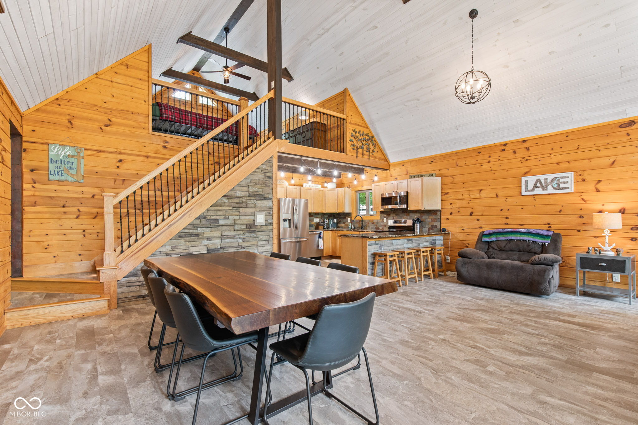 2540 S Annapolis Road