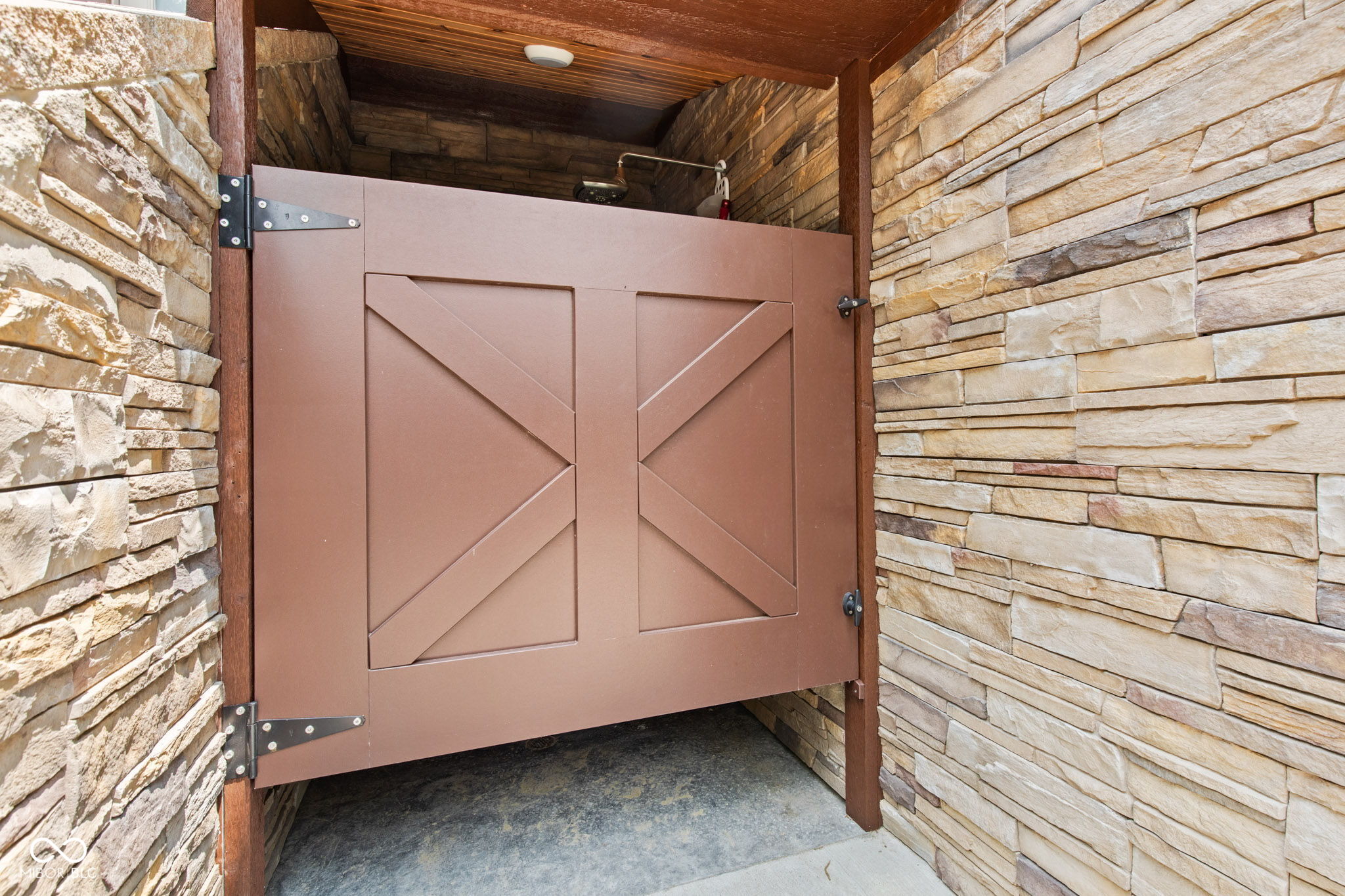 2540 S Annapolis Road