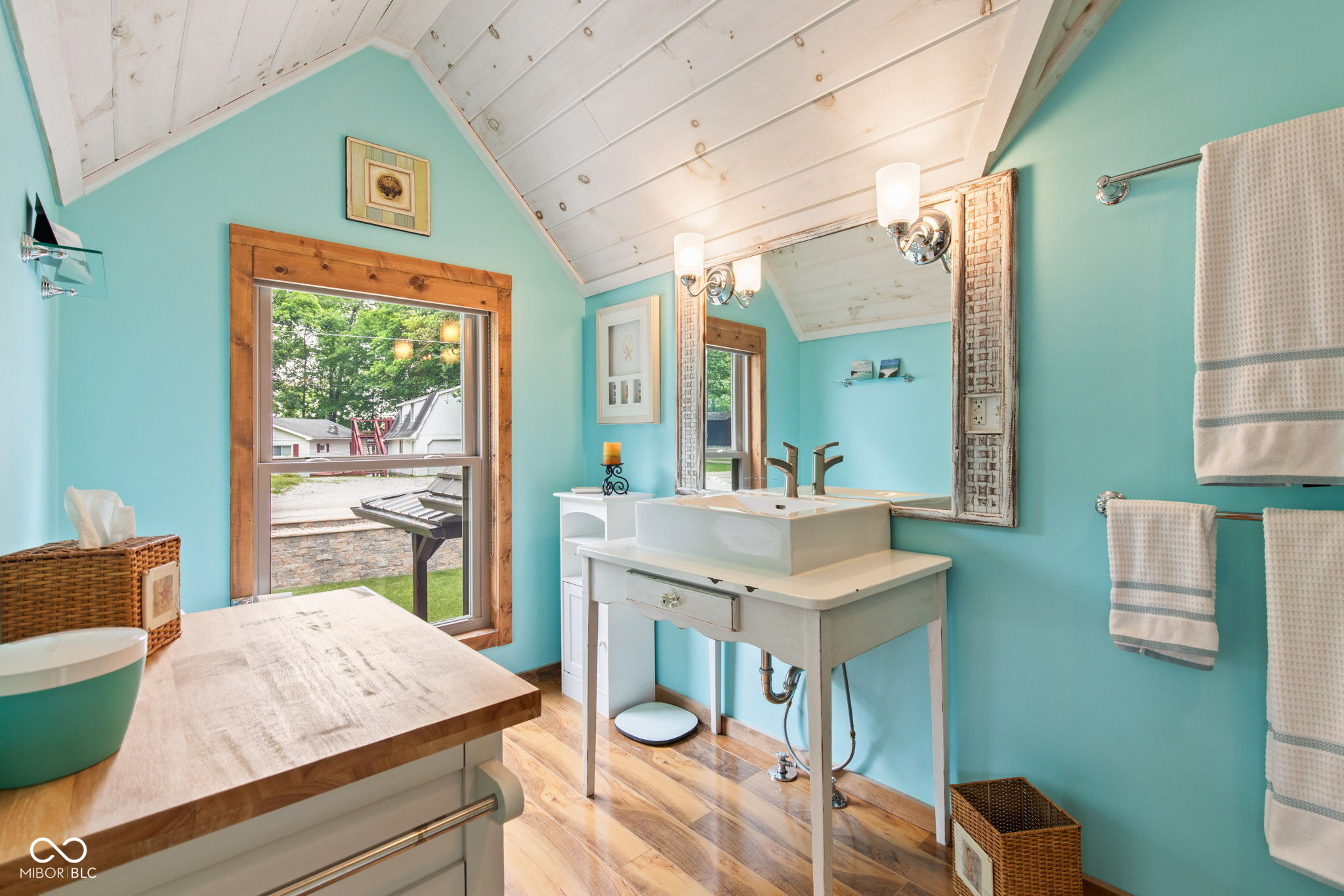 2540 S Annapolis Road