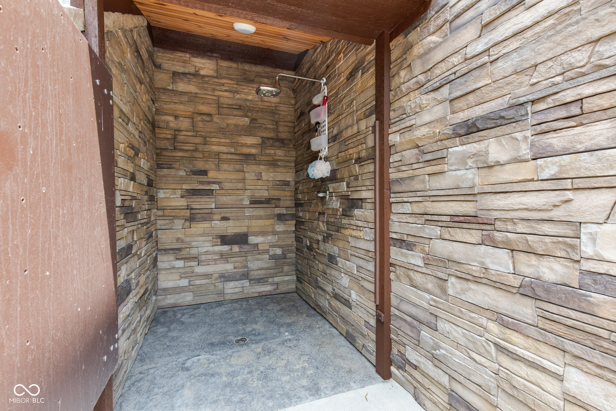 2540 S Annapolis Road