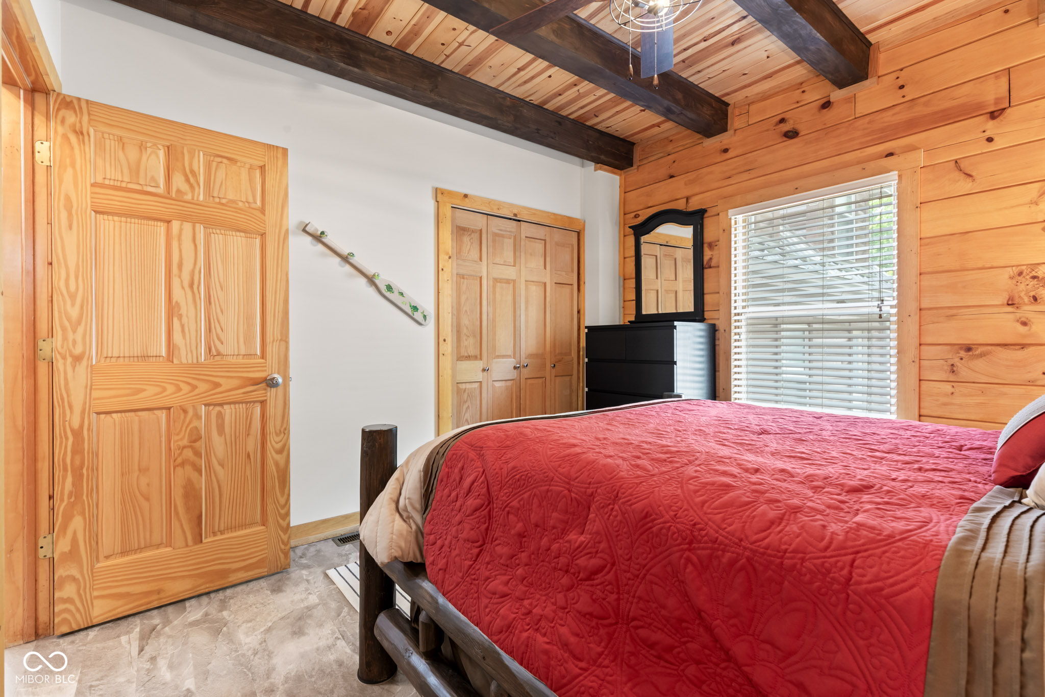 2540 S Annapolis Road