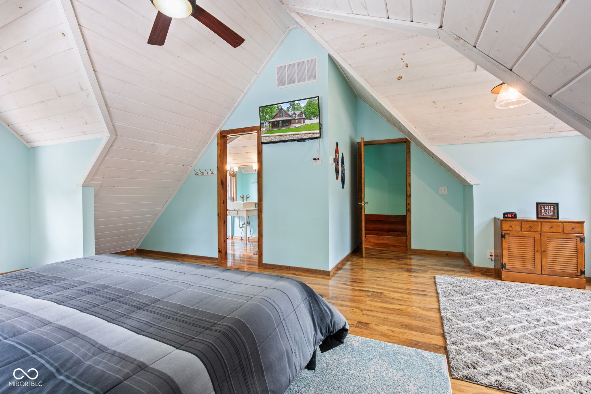 2540 S Annapolis Road