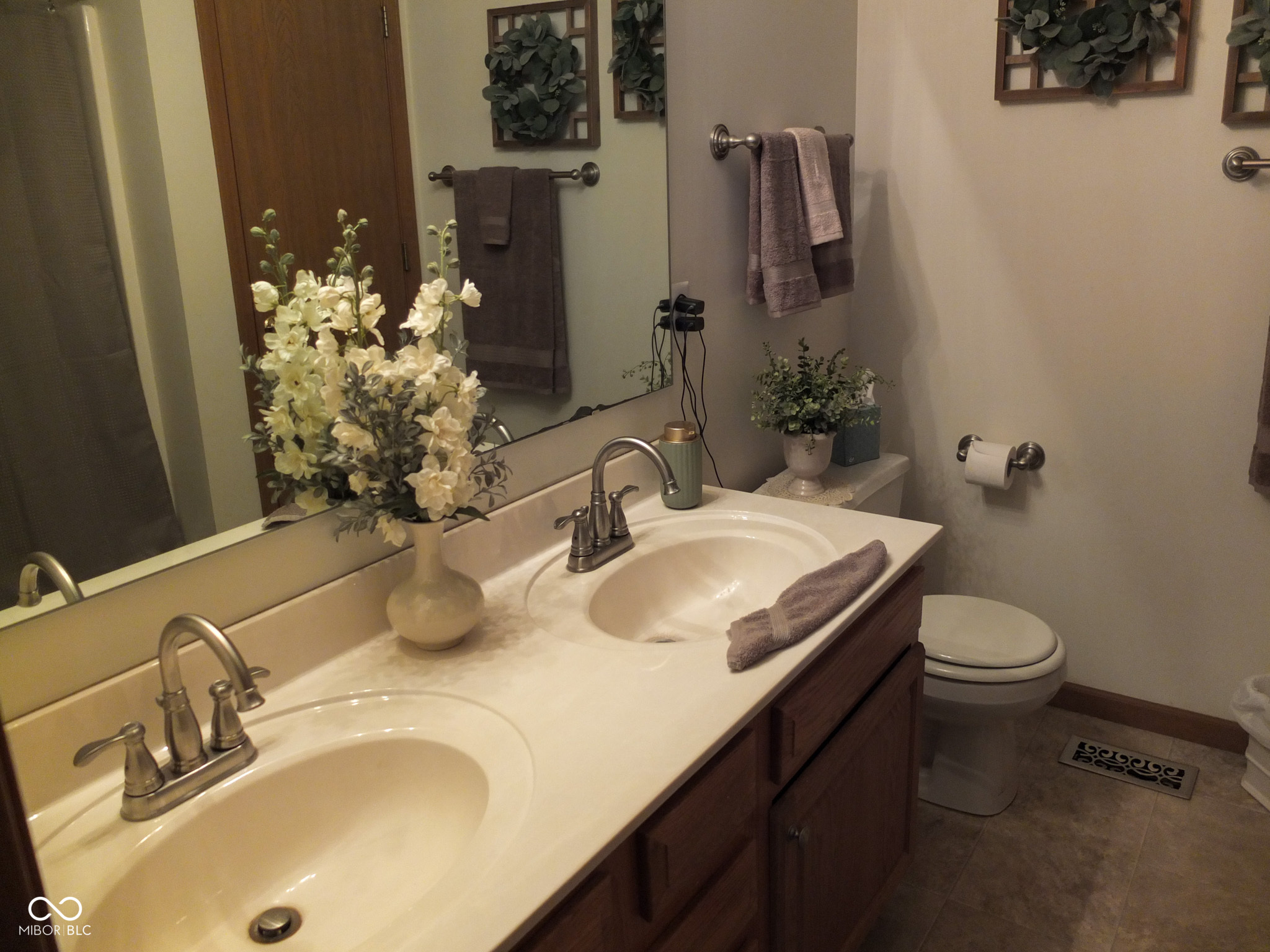 31 Hickory Lane S