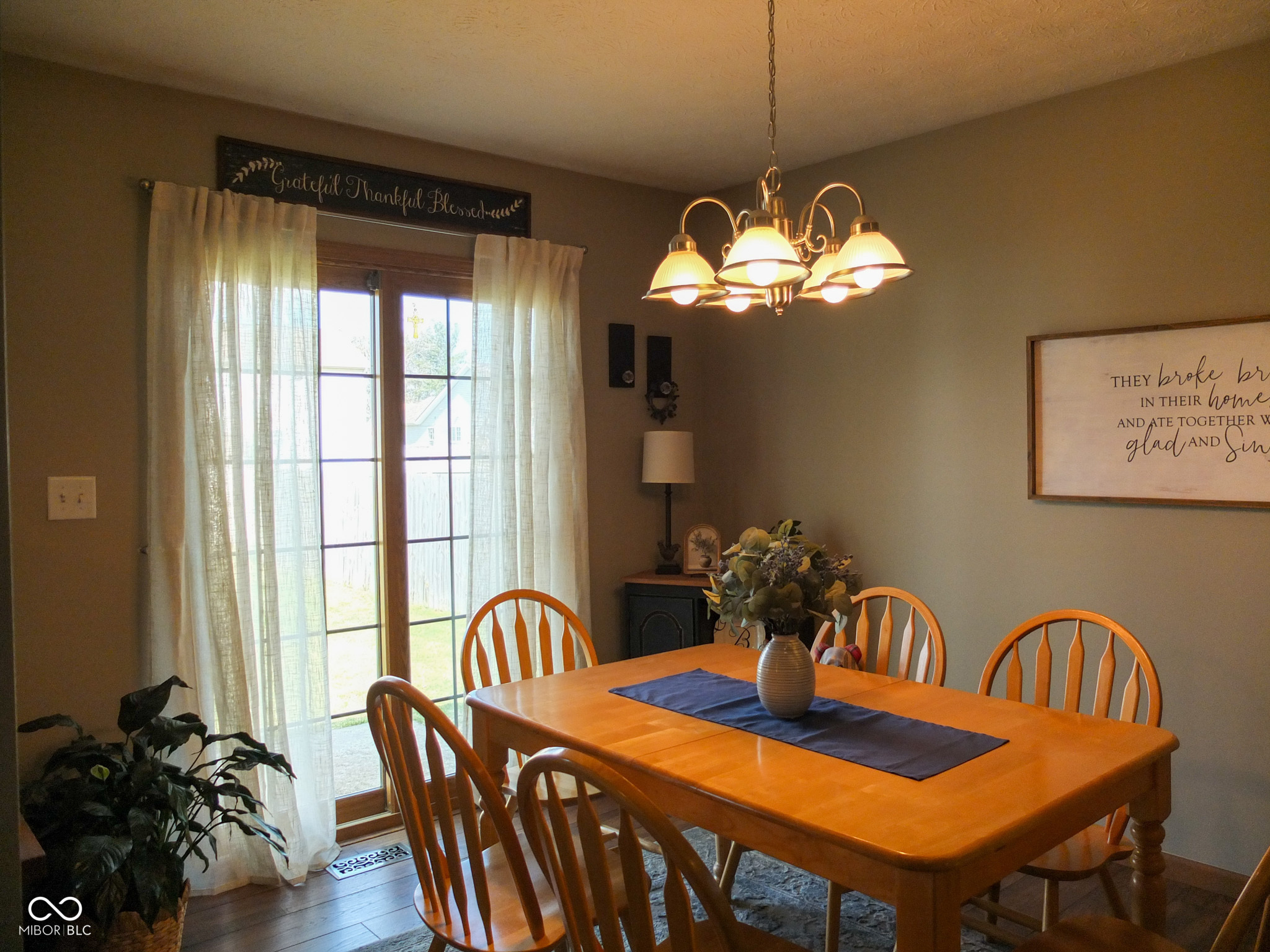 31 Hickory Lane S