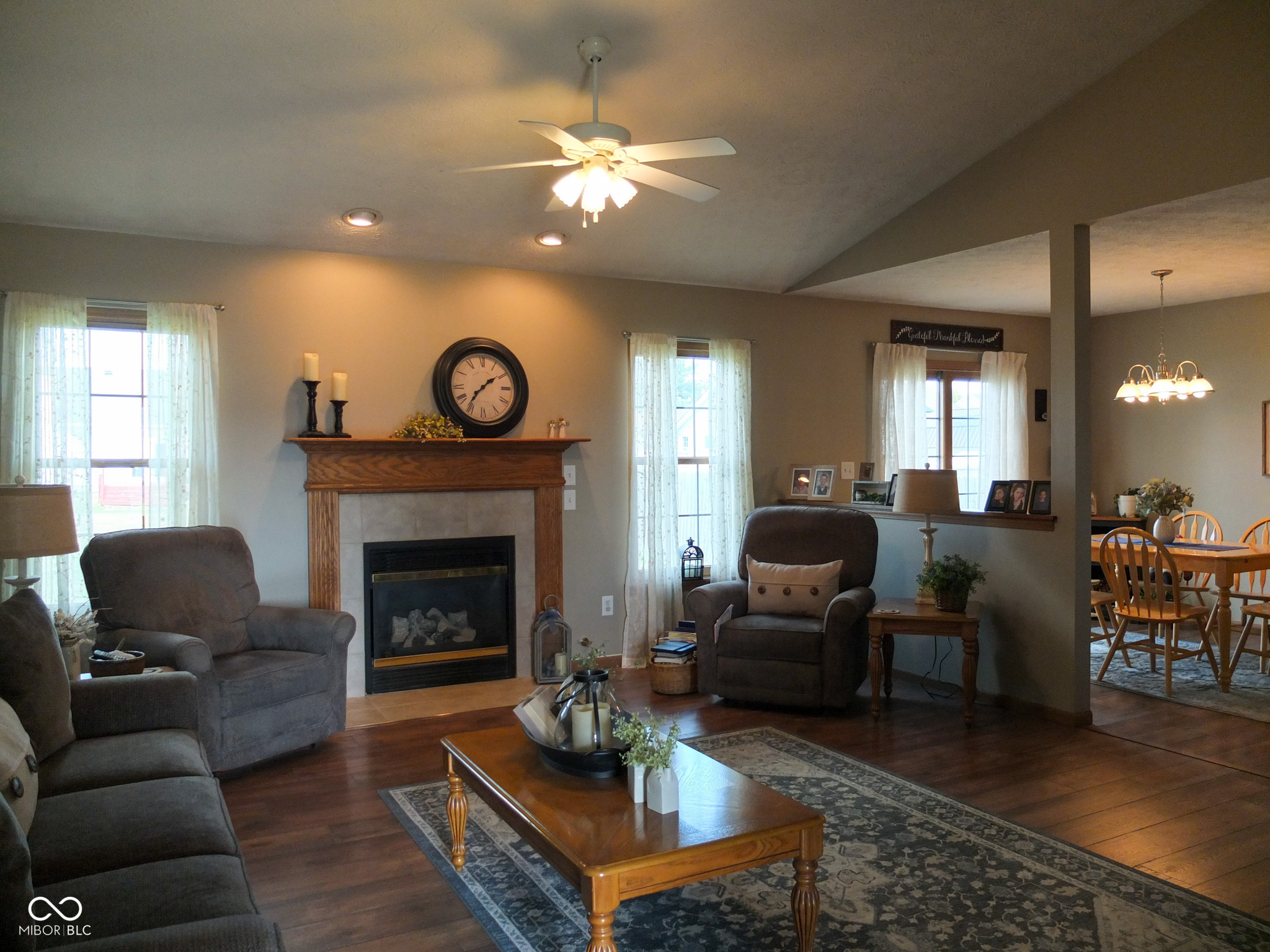 31 Hickory Lane S