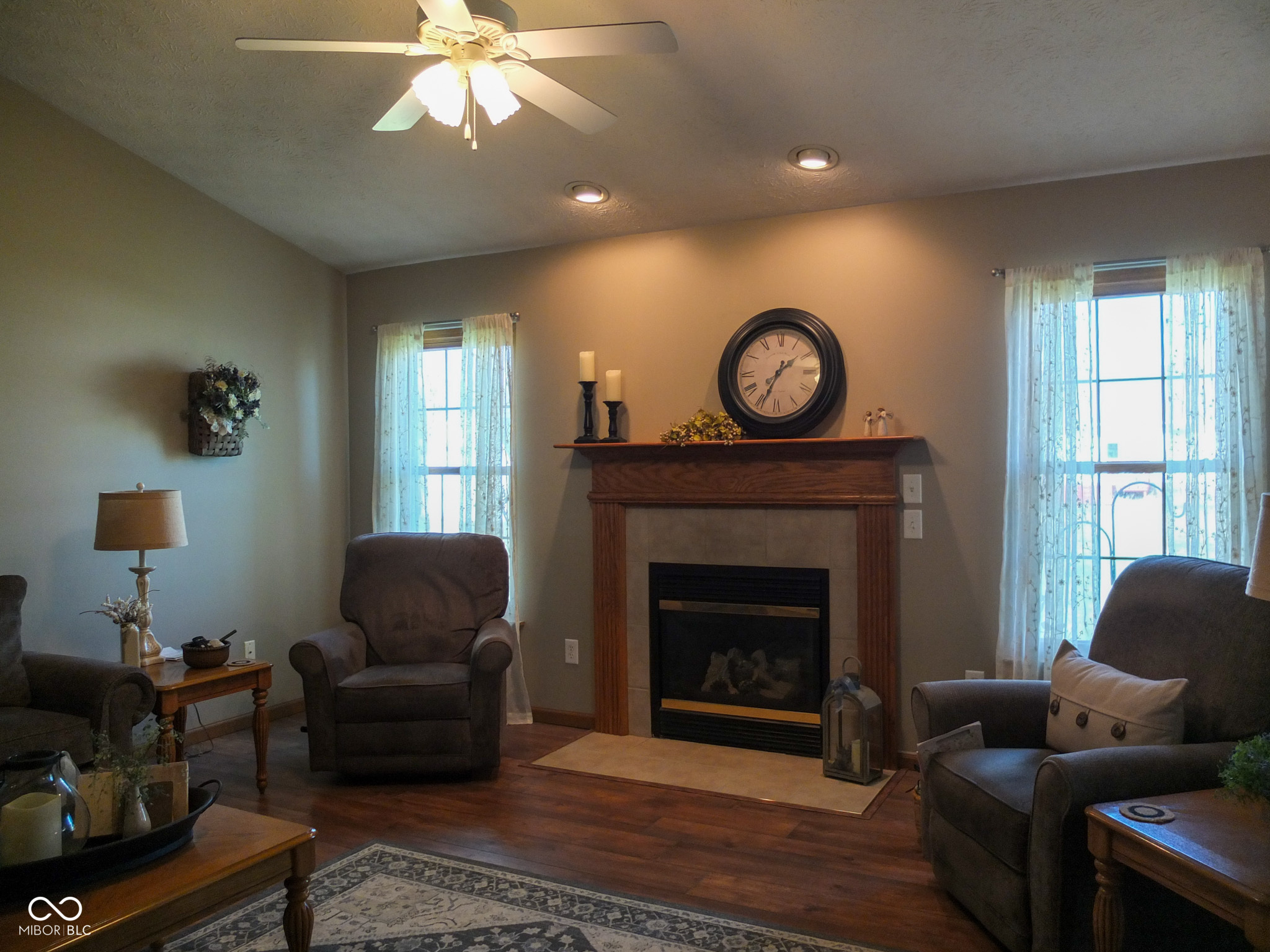 31 Hickory Lane S