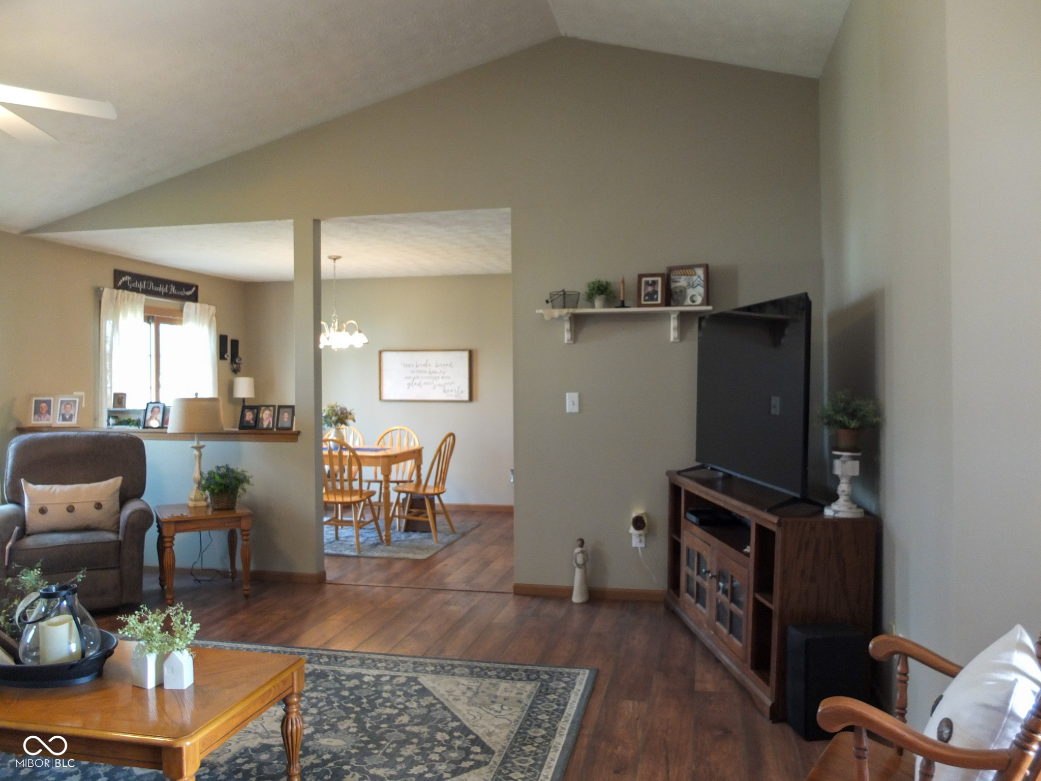 31 Hickory Lane S
