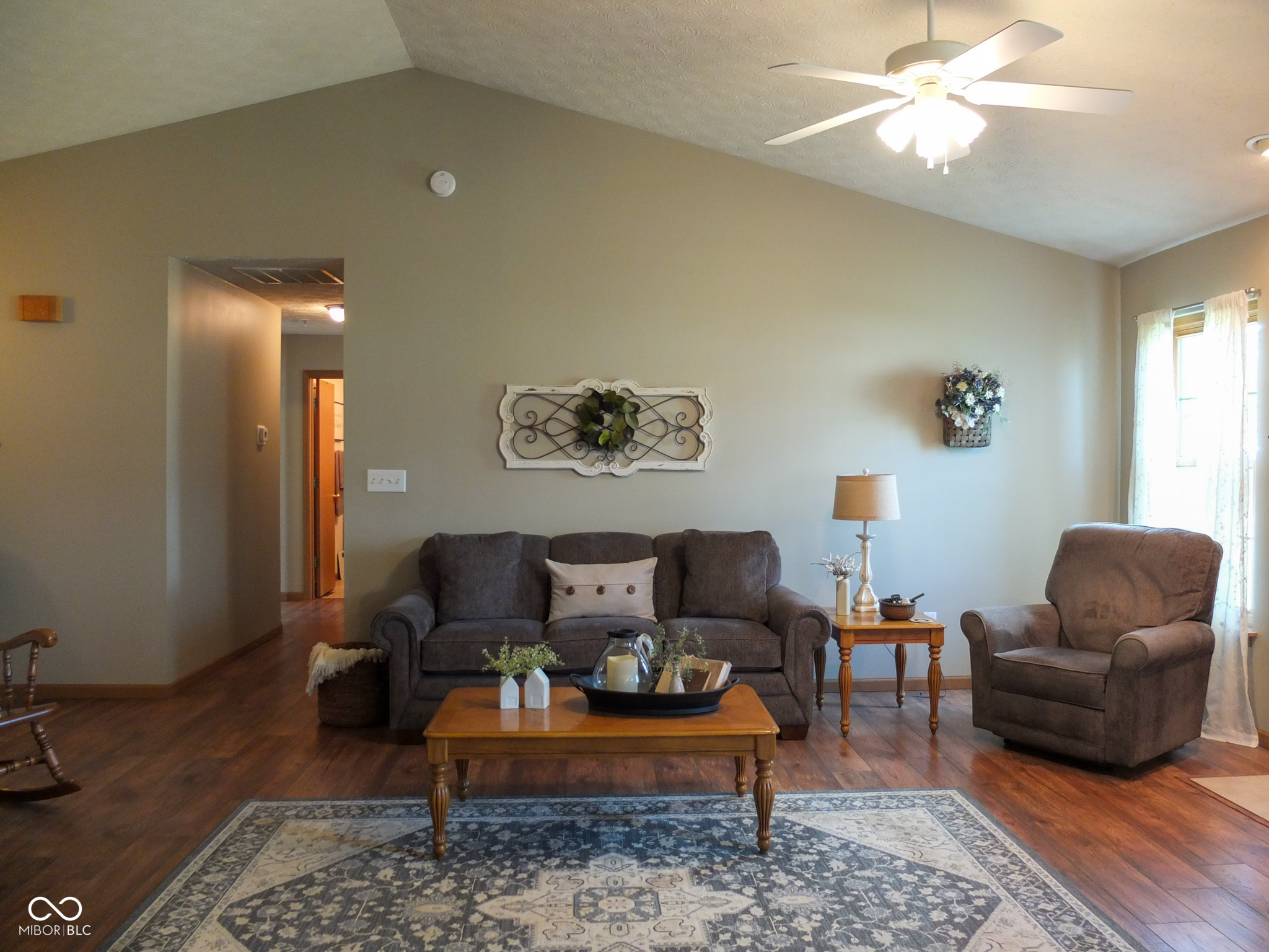 31 Hickory Lane S