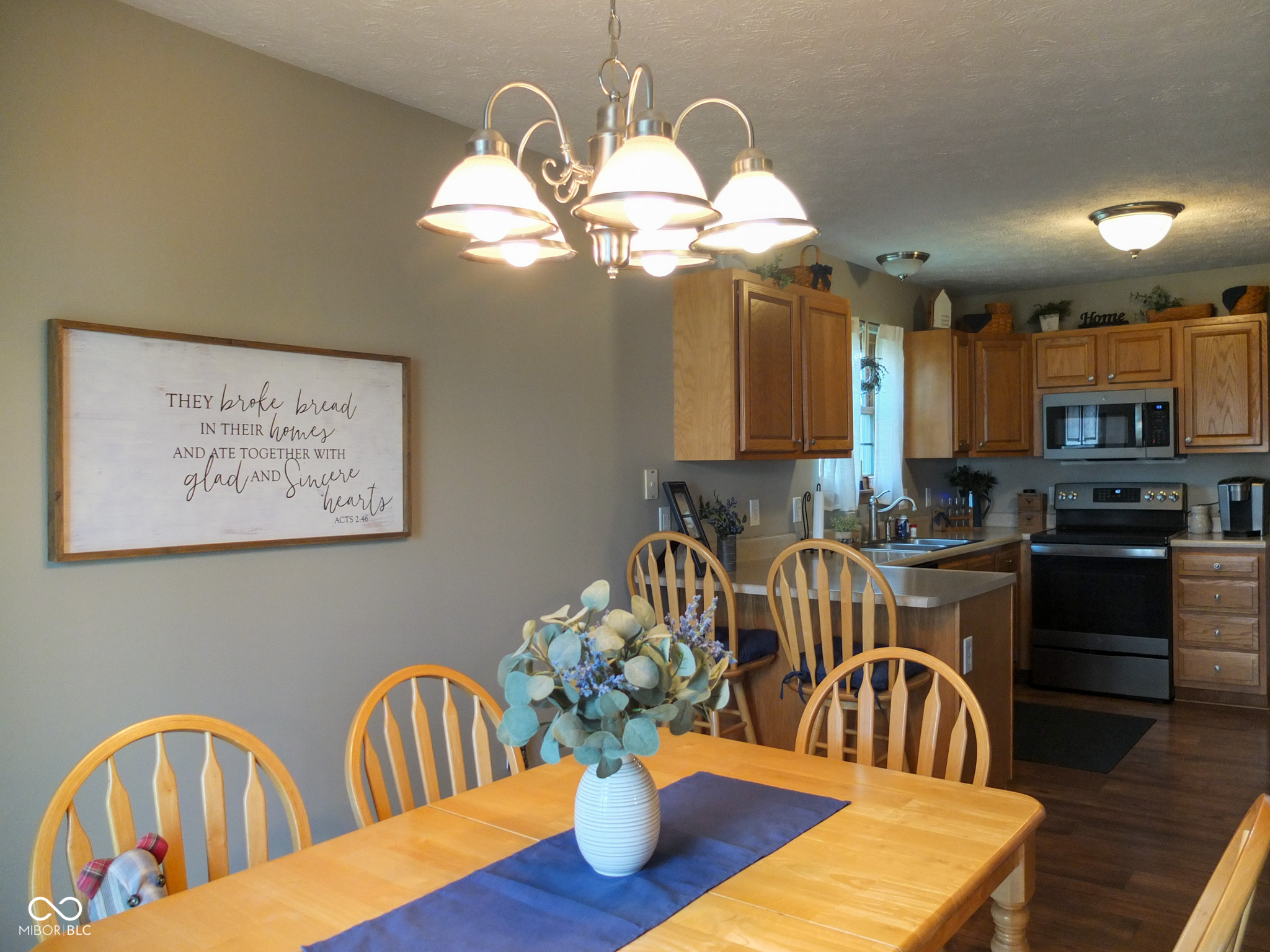 31 Hickory Lane S