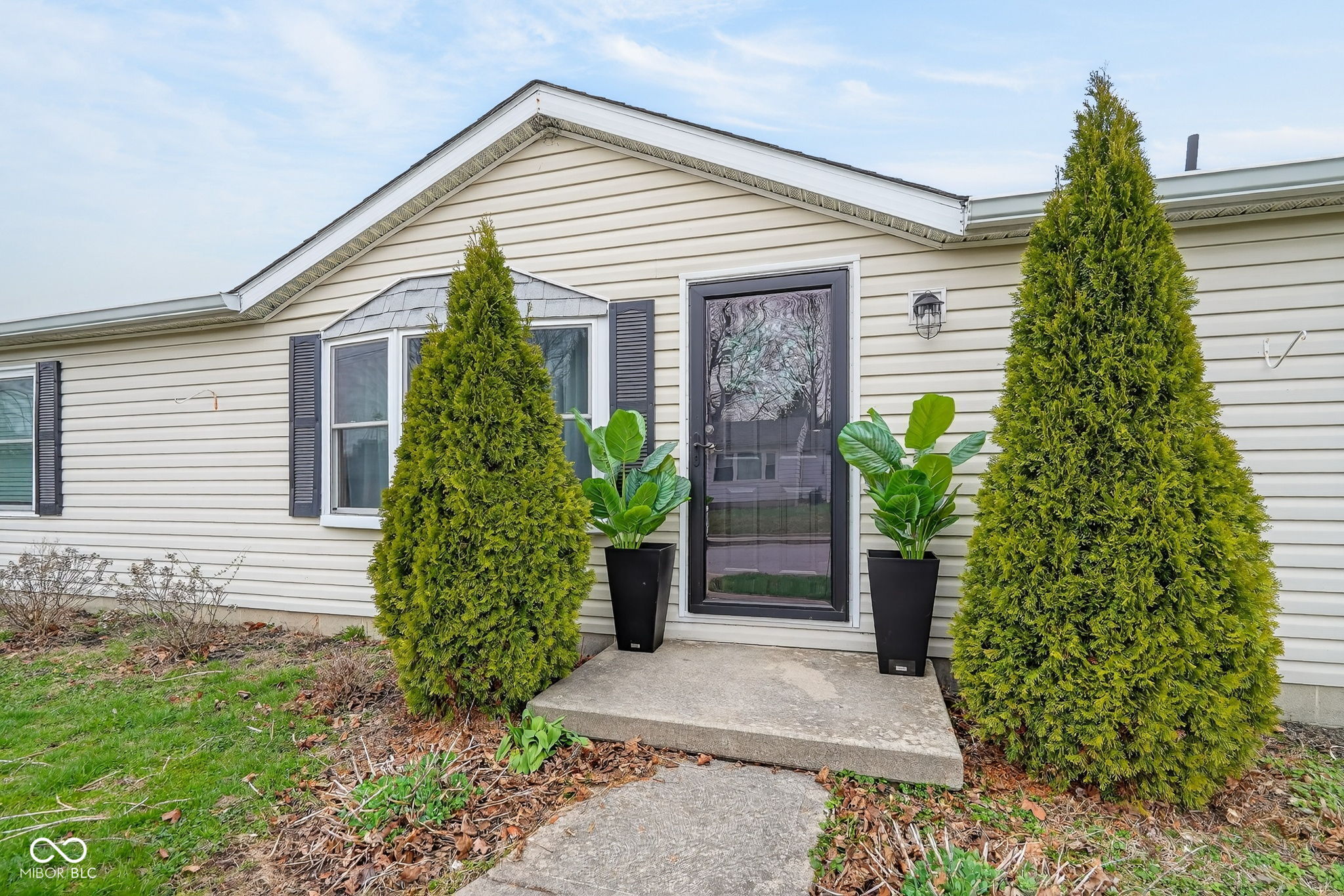 312 E 10th Street