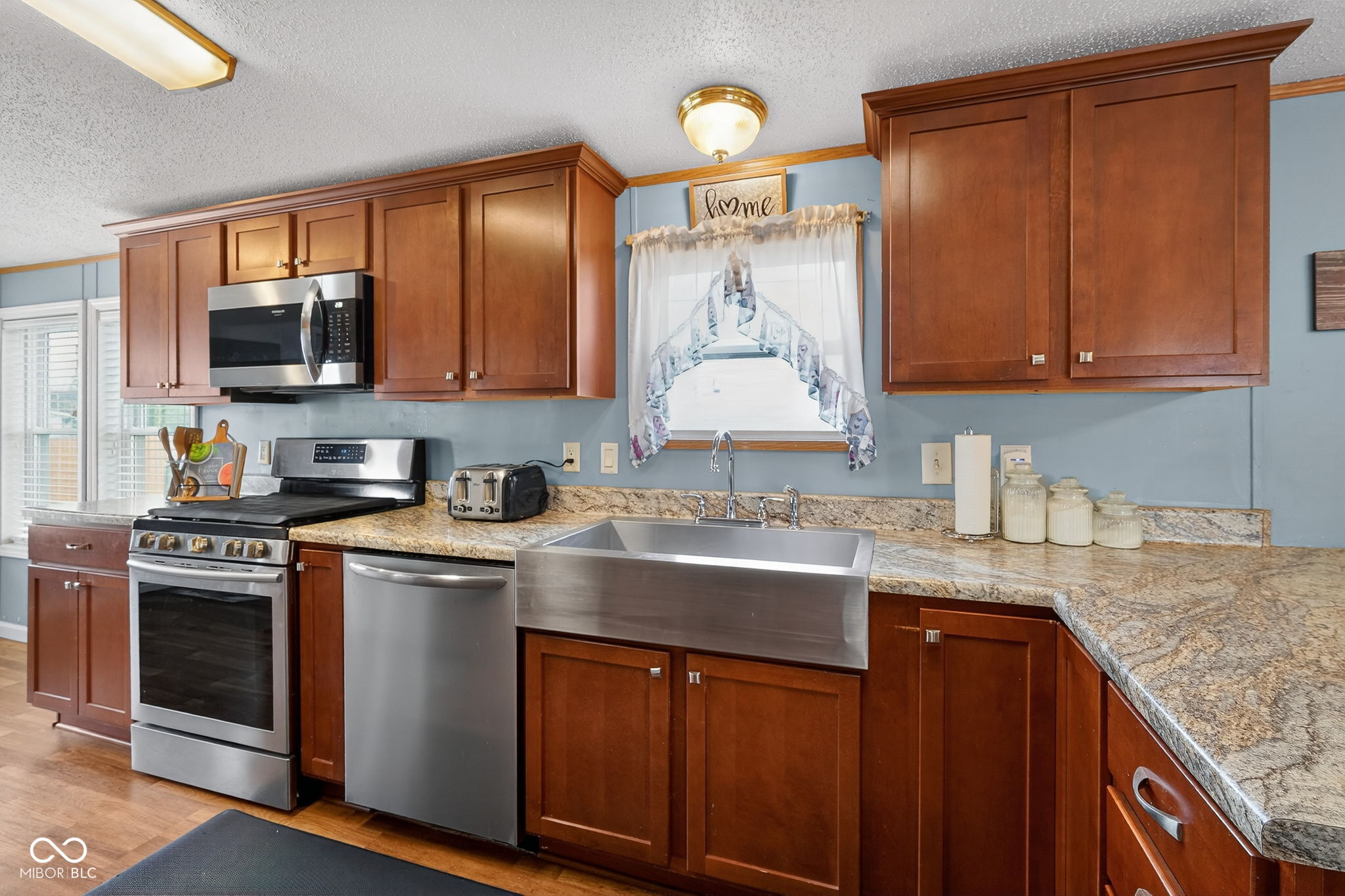 312 E 10th Street
