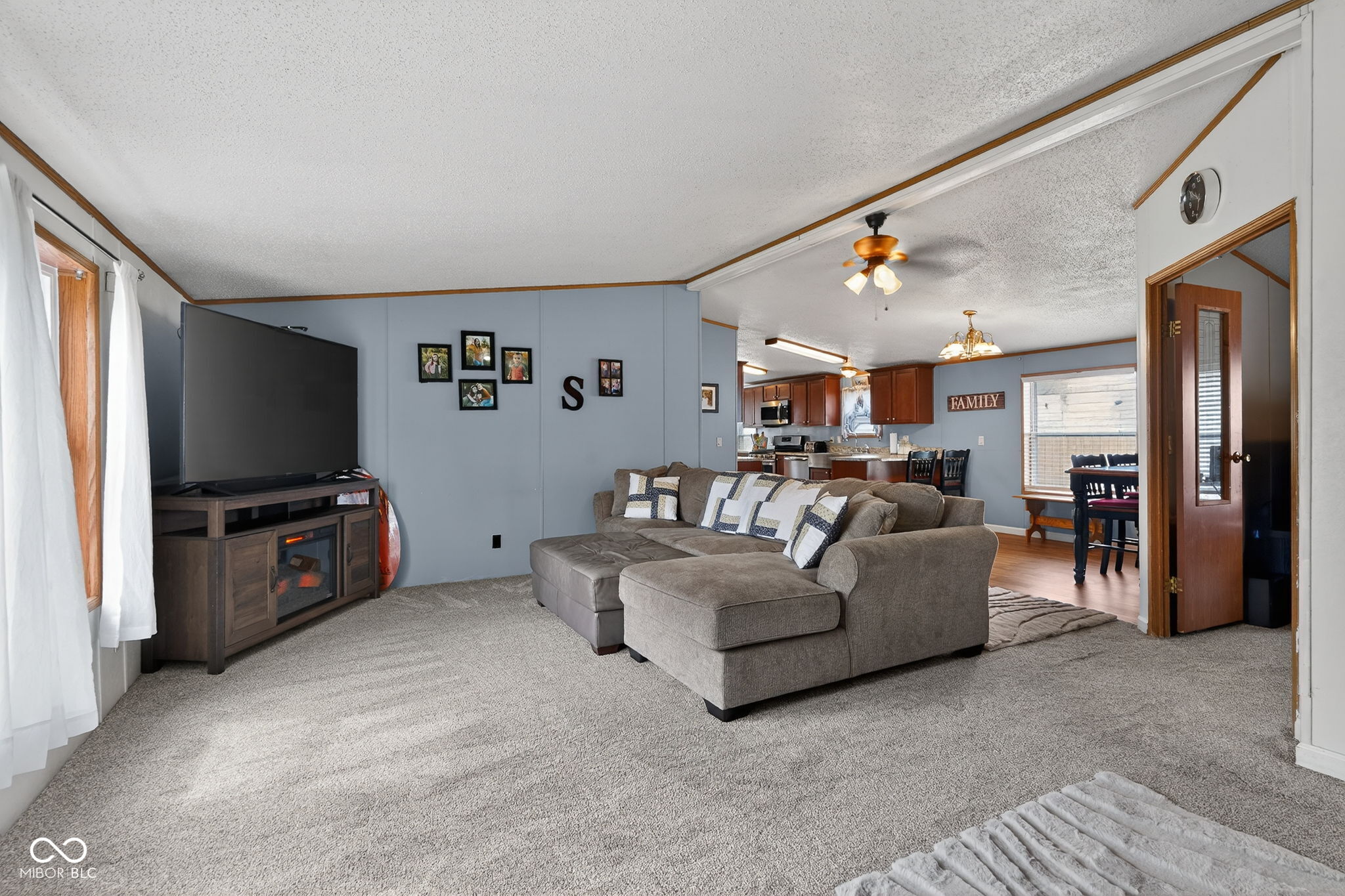 312 E 10th Street