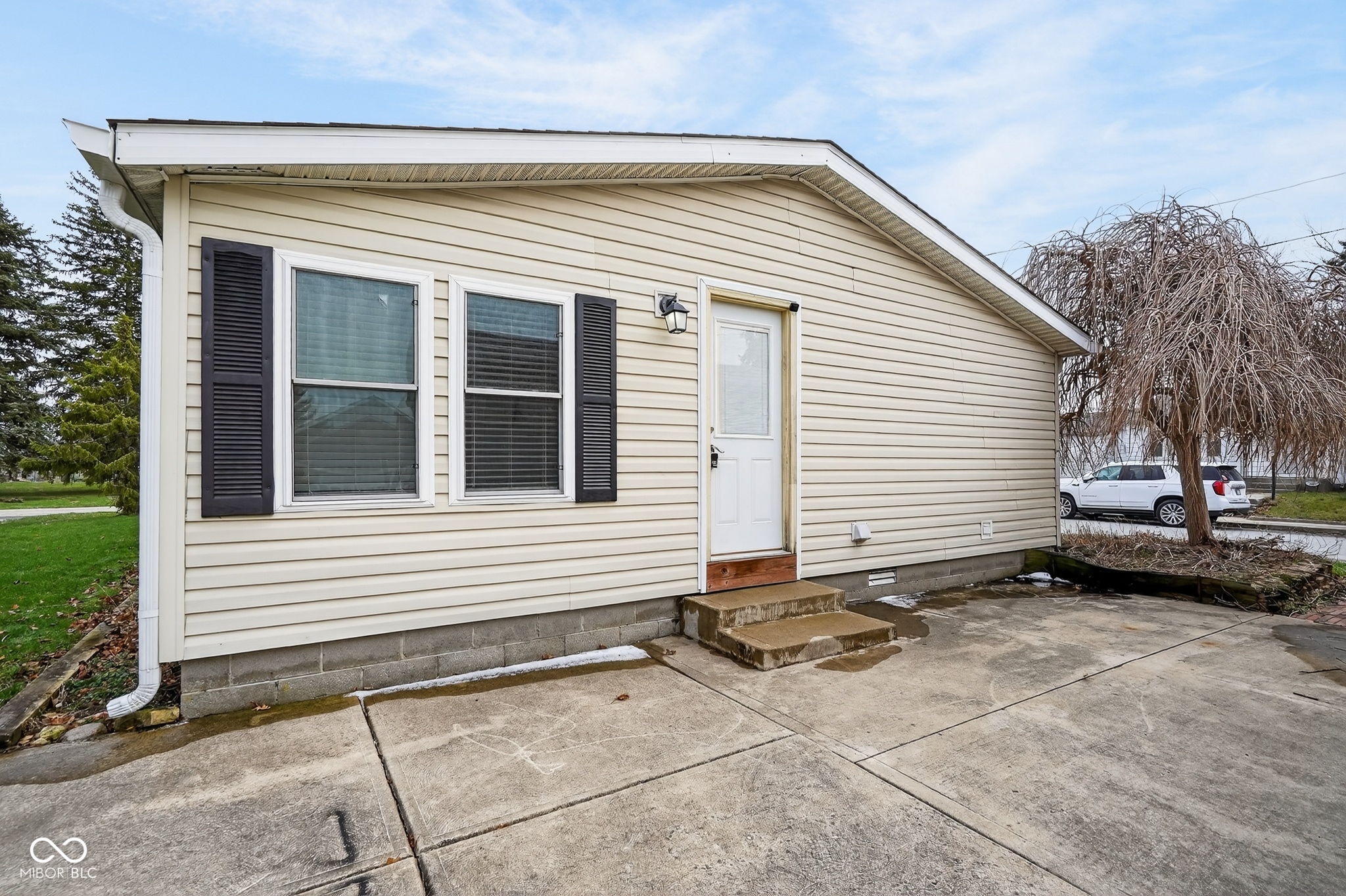 312 E 10th Street