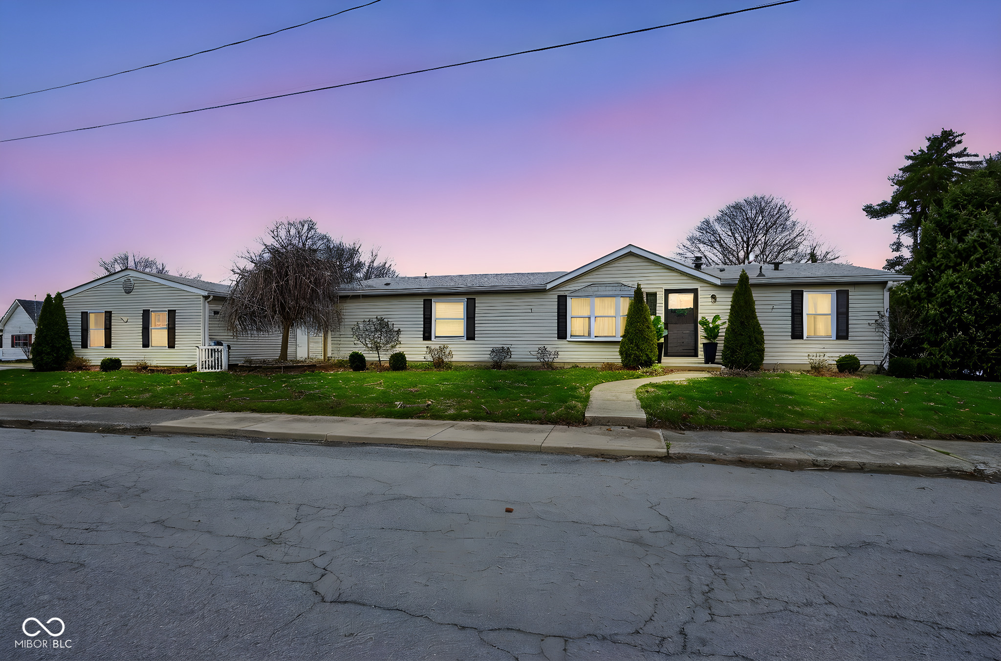 312 E 10th Street