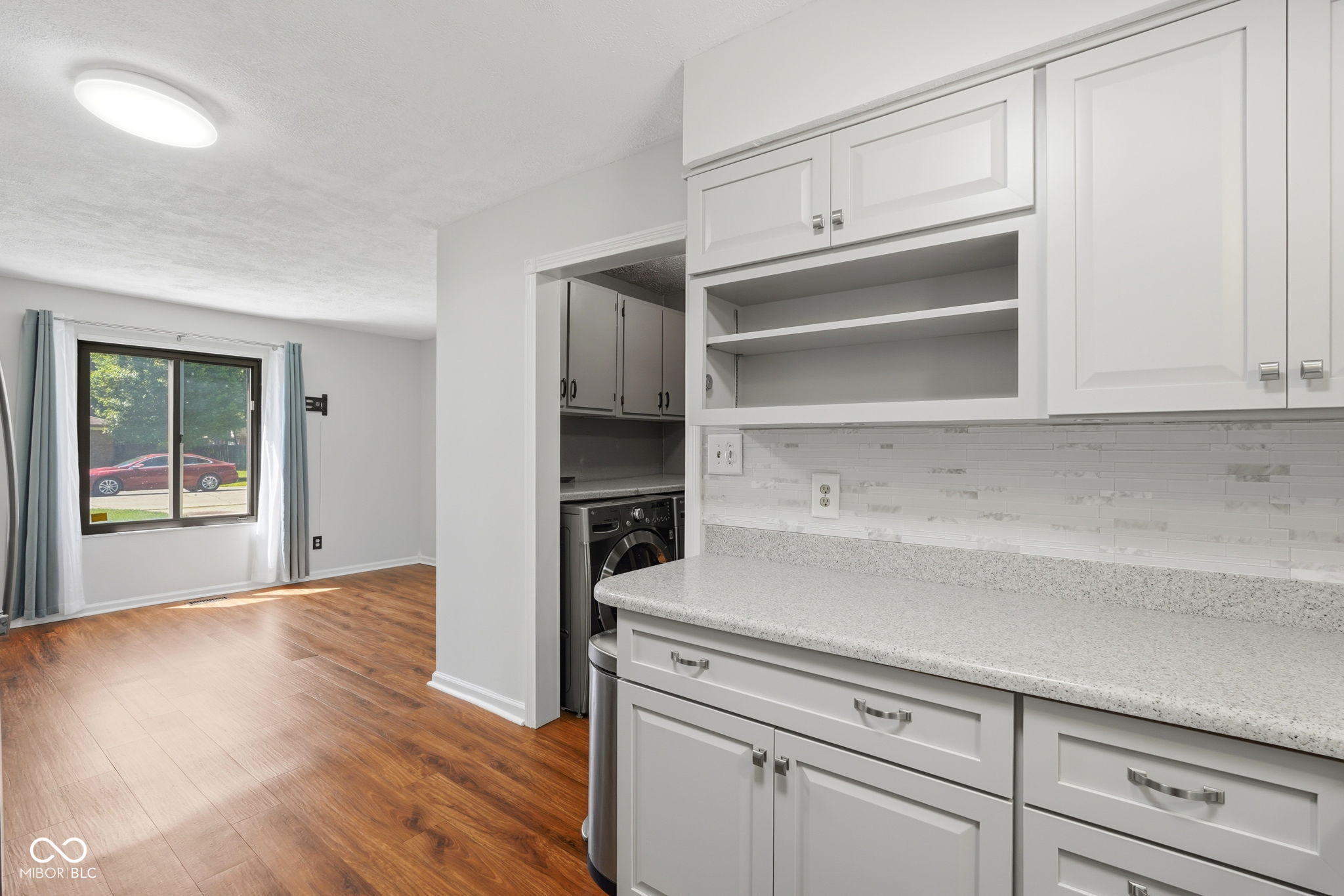 3712 Ivory Way