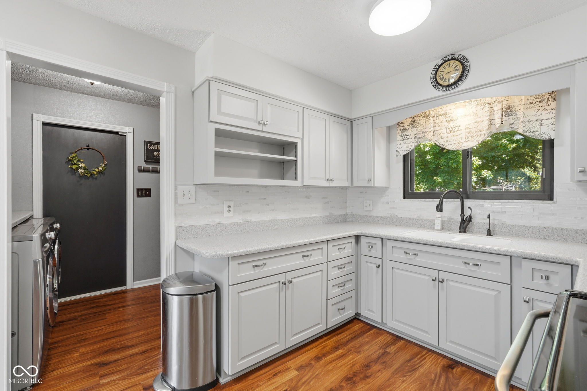 3712 Ivory Way