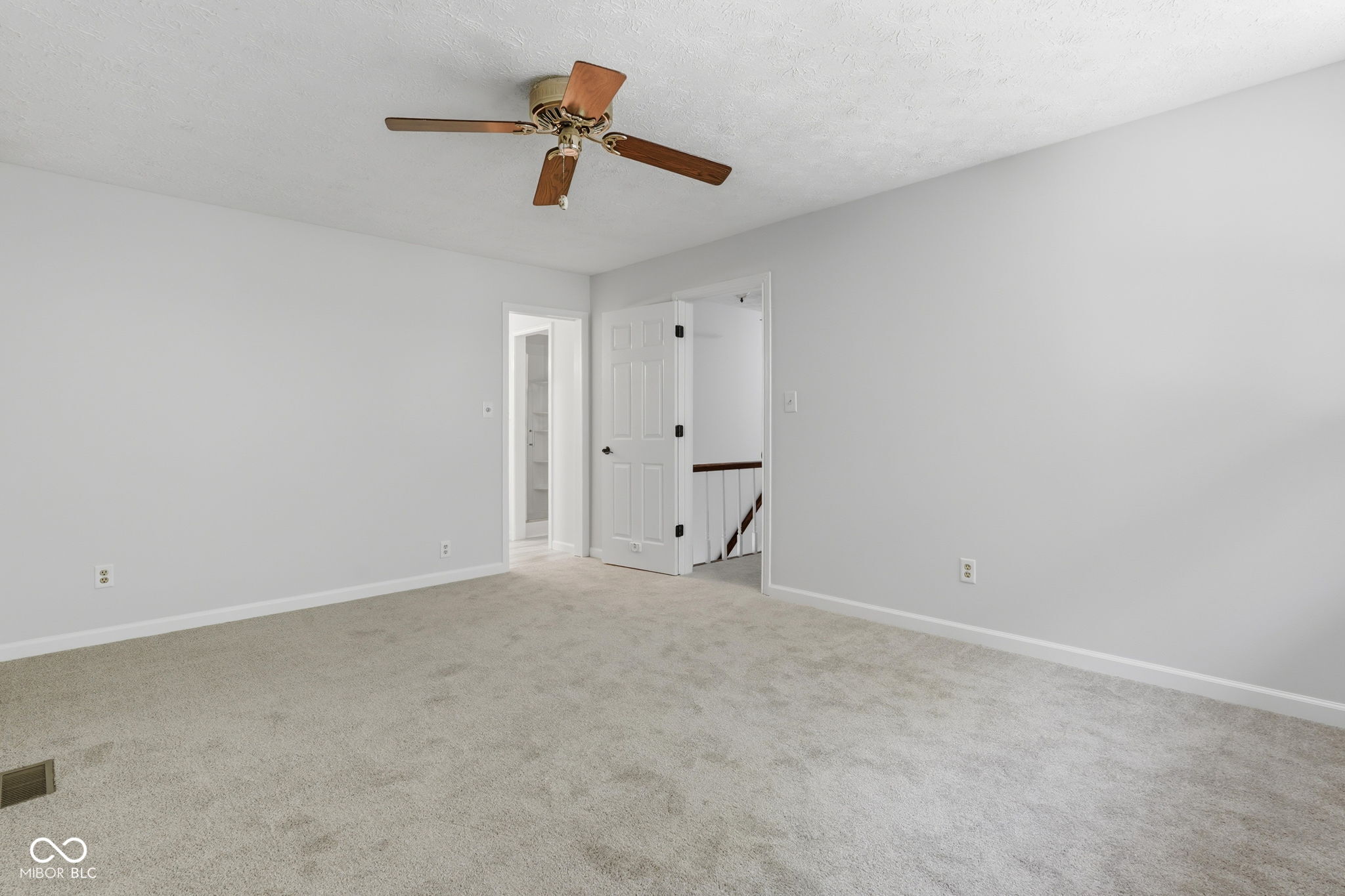 3712 Ivory Way