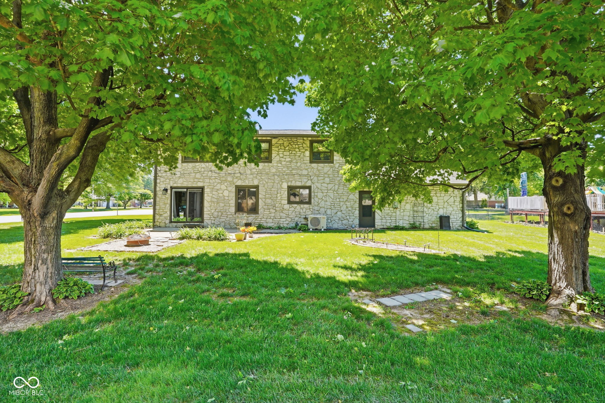 3712 Ivory Way