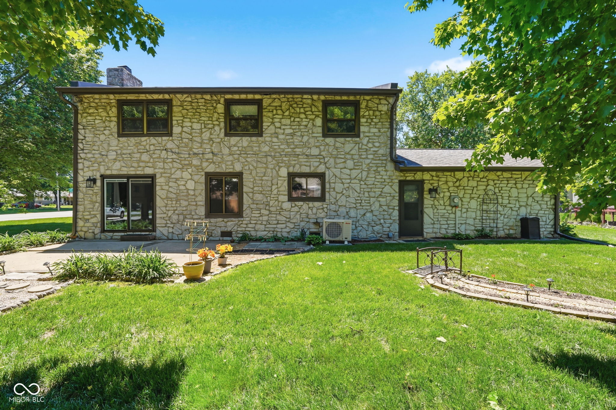 3712 Ivory Way