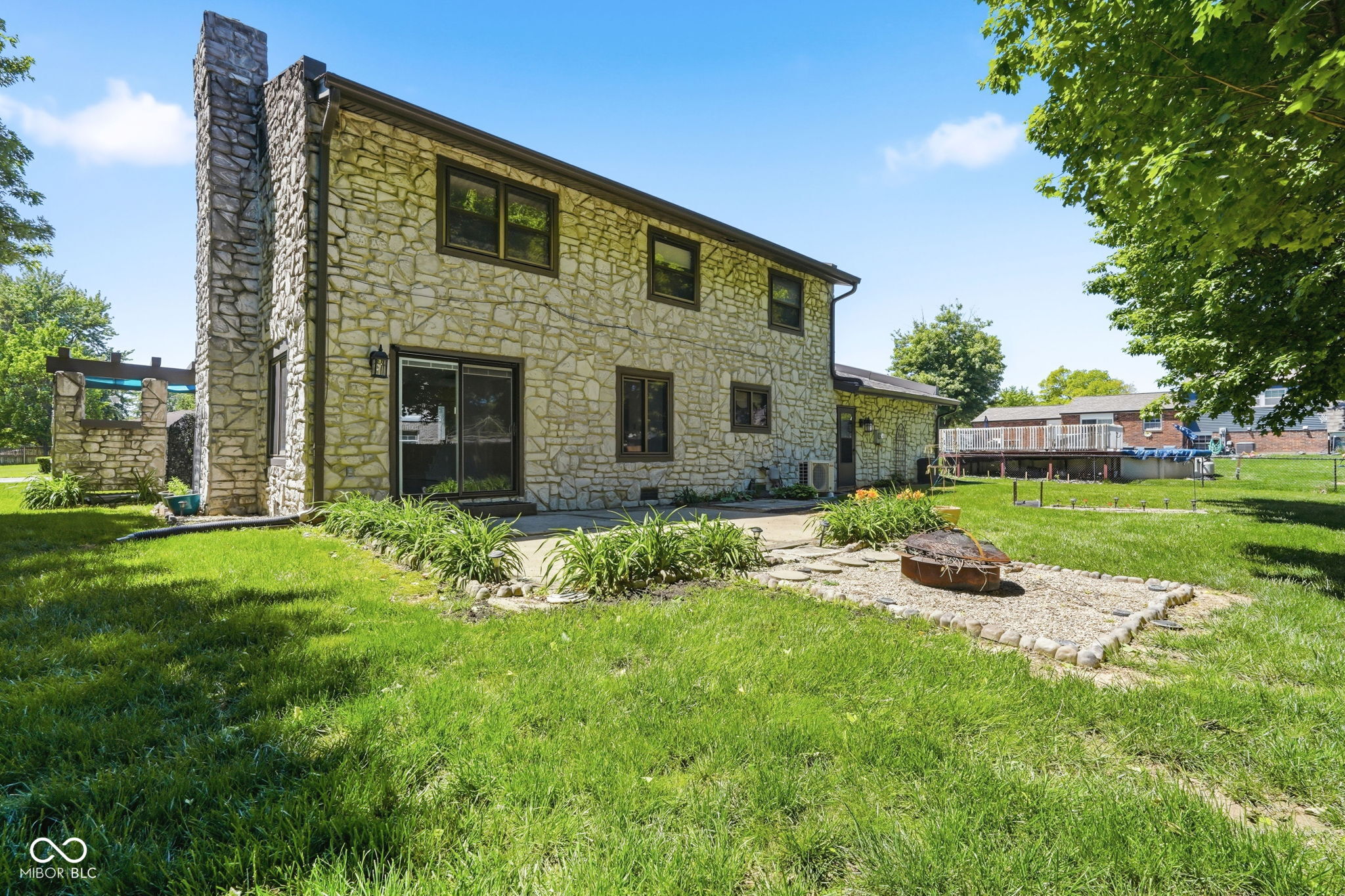 3712 Ivory Way