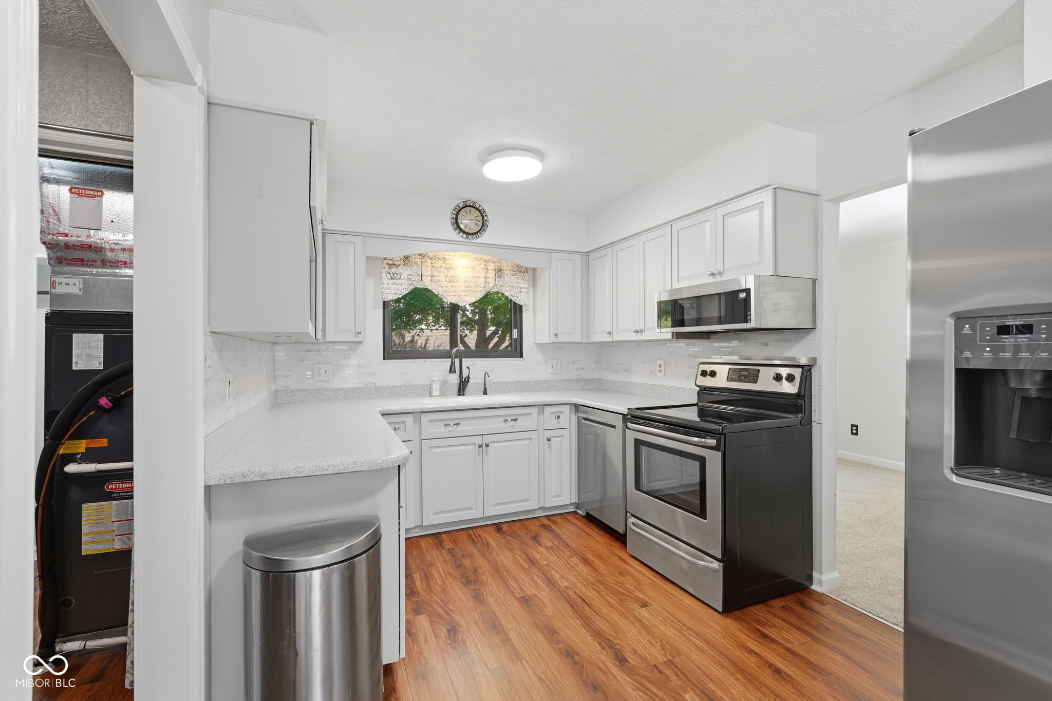 3712 Ivory Way