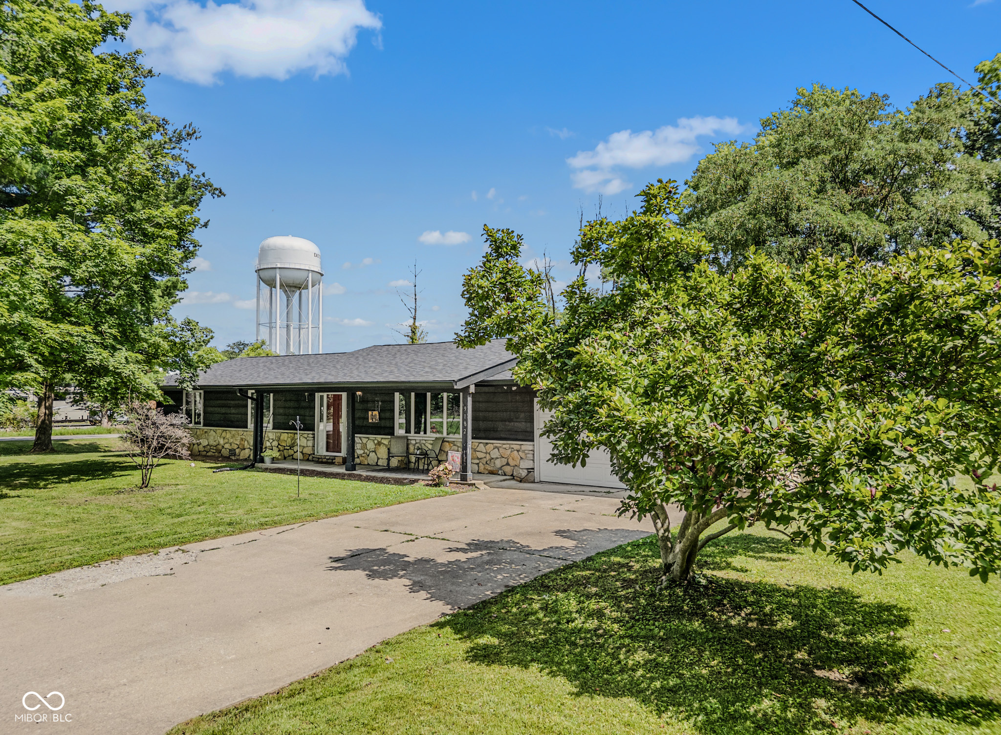9182 N Cherry Hills Drive