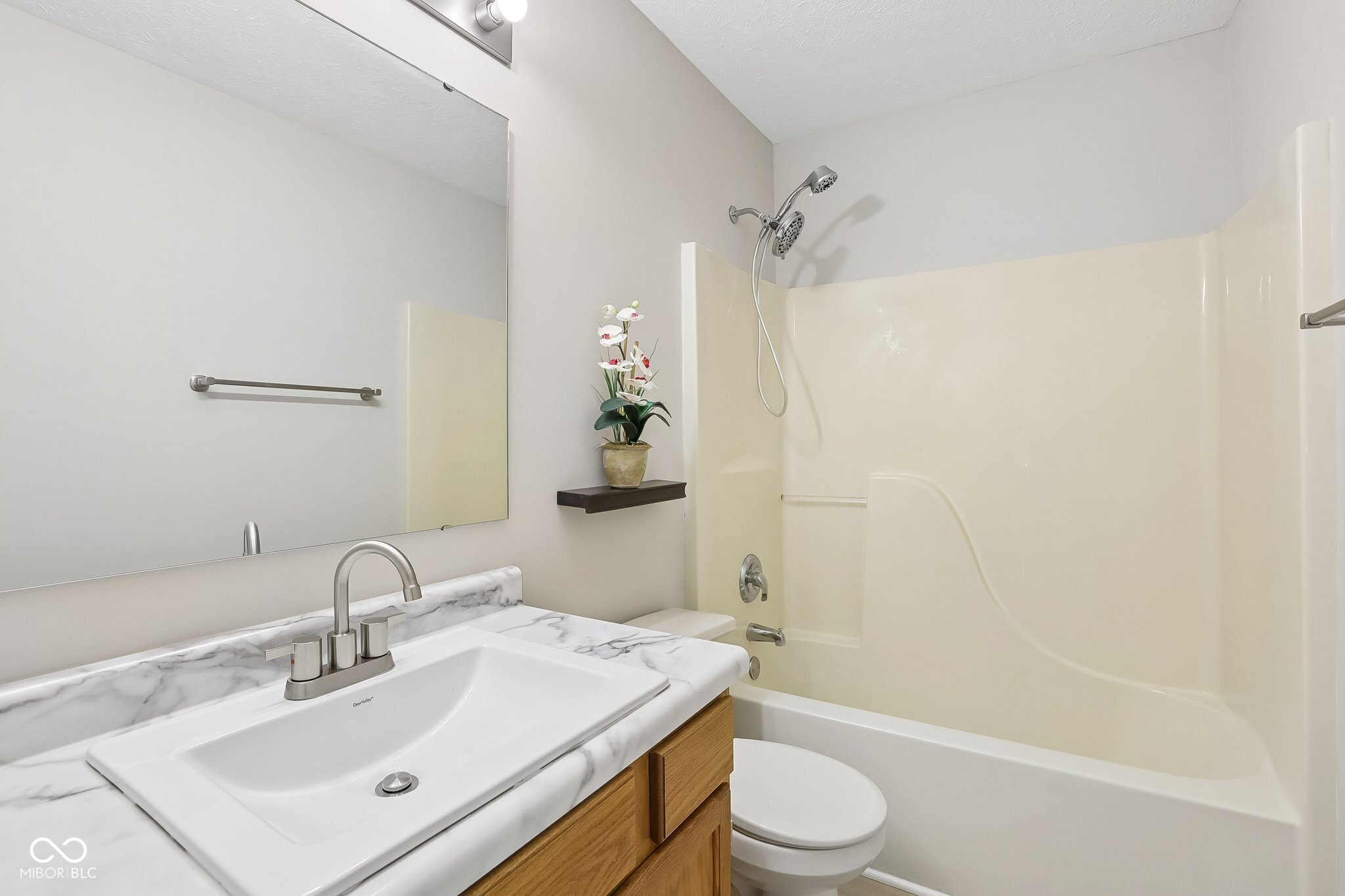 13823 Oak Grove Court